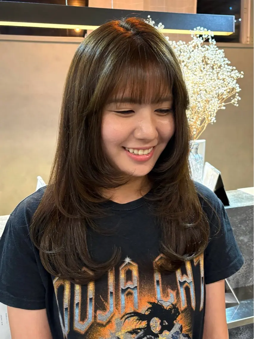 ロング 顔周りカット カット hair ruup 心都のヘアスタイル