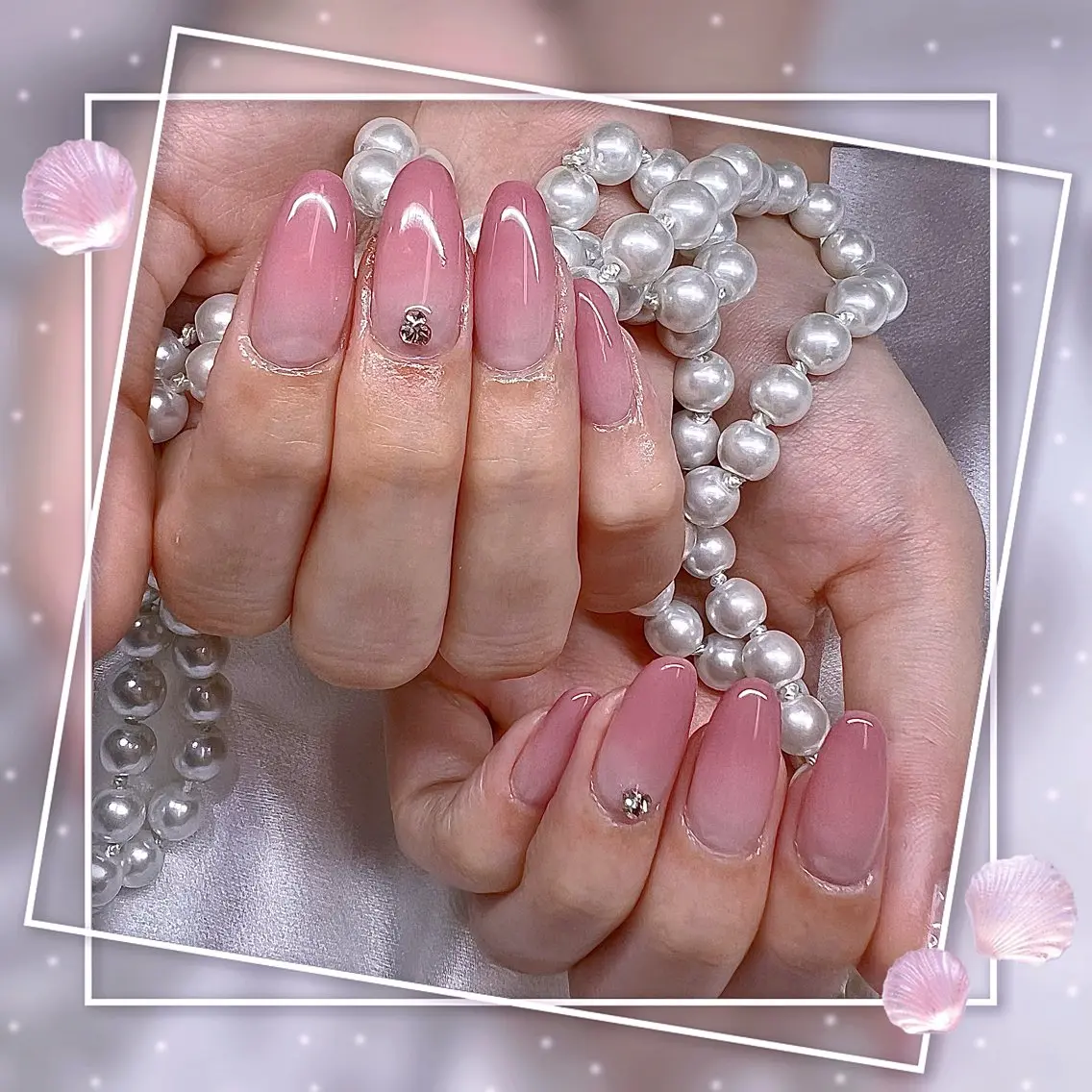 ネイル フレンチネイル キラキラネイル 韓国ネイル マグネットネイル マグネットフレンチ Chill Nailsalonのネイルデザイン