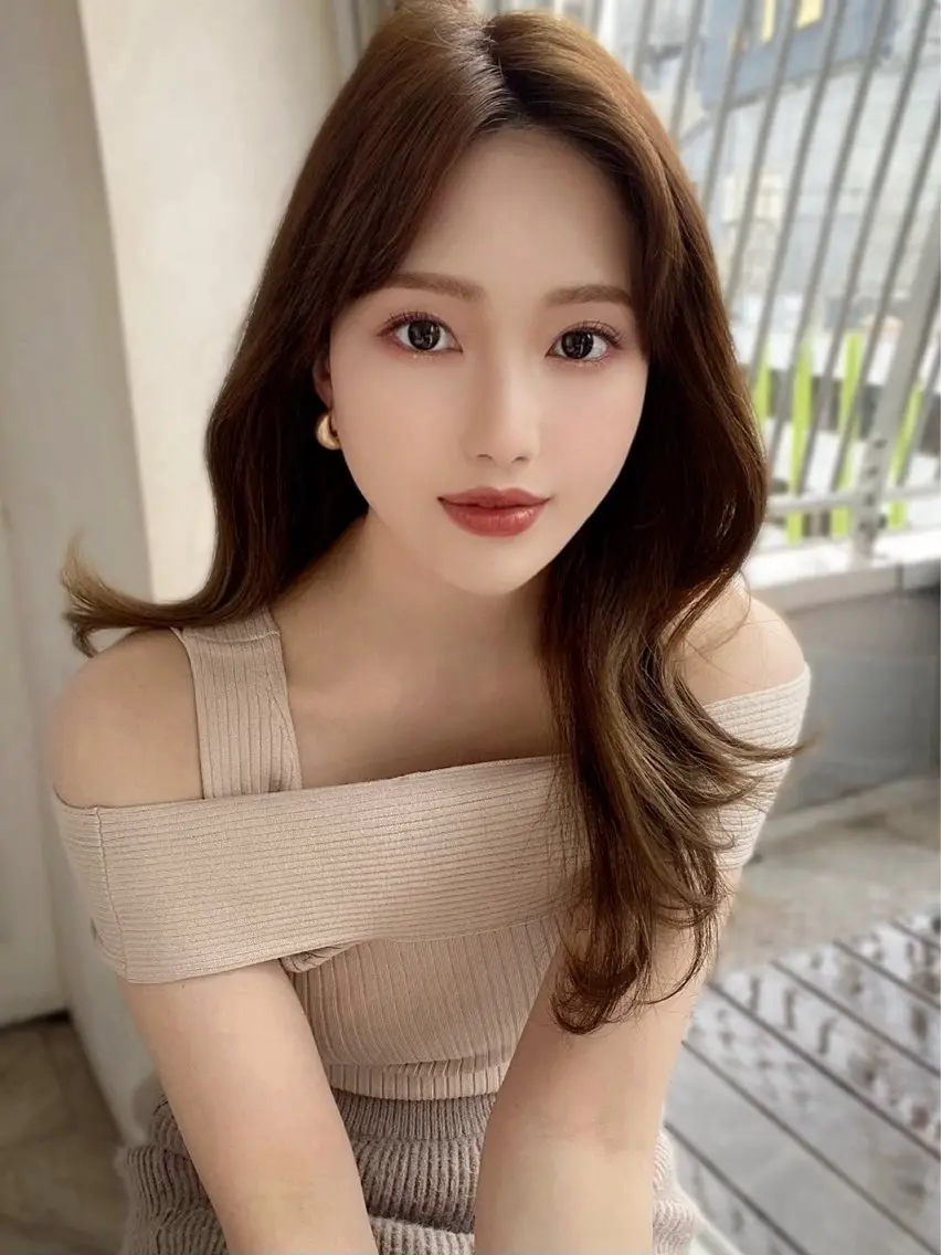 セミロング くびれヘア エギョモリ ヨシンモリ 韓国風ヘア レイヤーカット ヘアセット 似合わせレイヤー モテカラー🤍三科のヘアスタイル