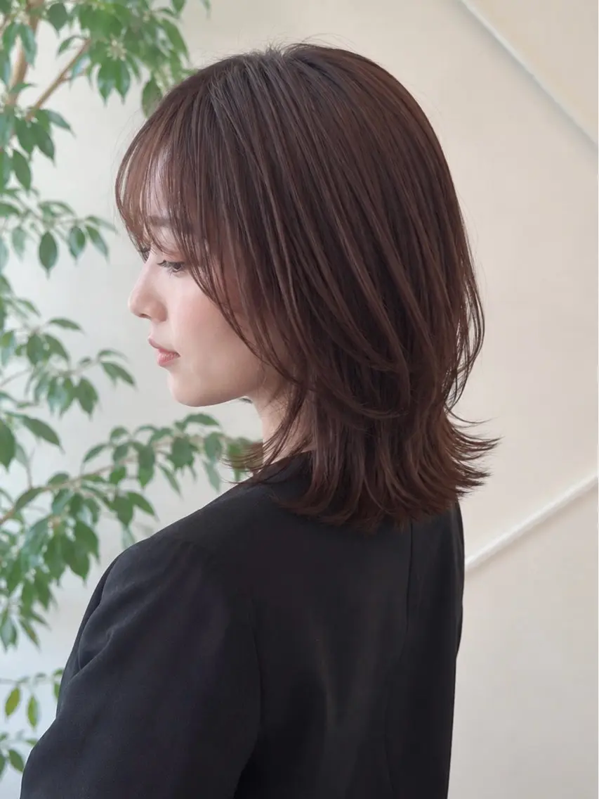 ミディアム カラー くびれヘア くびれレイヤー レイヤーカット カット ヘアカラー トリートメント 角岡 真帆/ボブ/髪質改善のヘアスタイル
