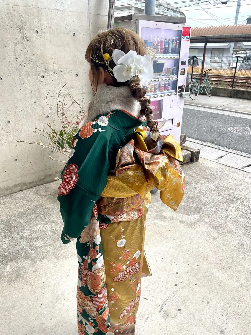 ロング ヘアアレンジ 成人式 日高 香織のヘアスタイル