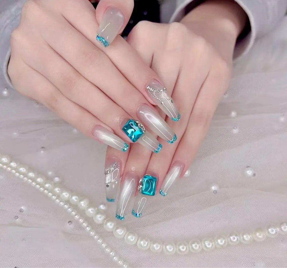 ネイル R salonのネイルデザイン