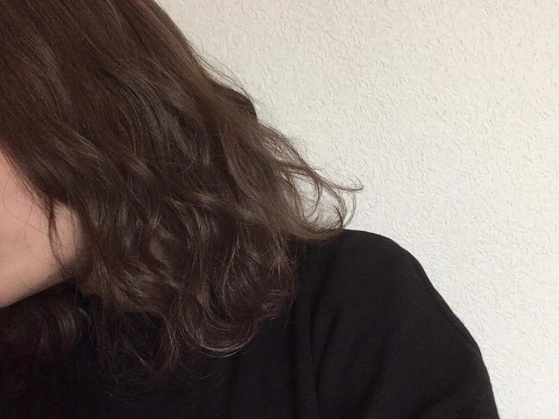 ミディアム カラー コンドウ サラのヘアスタイル