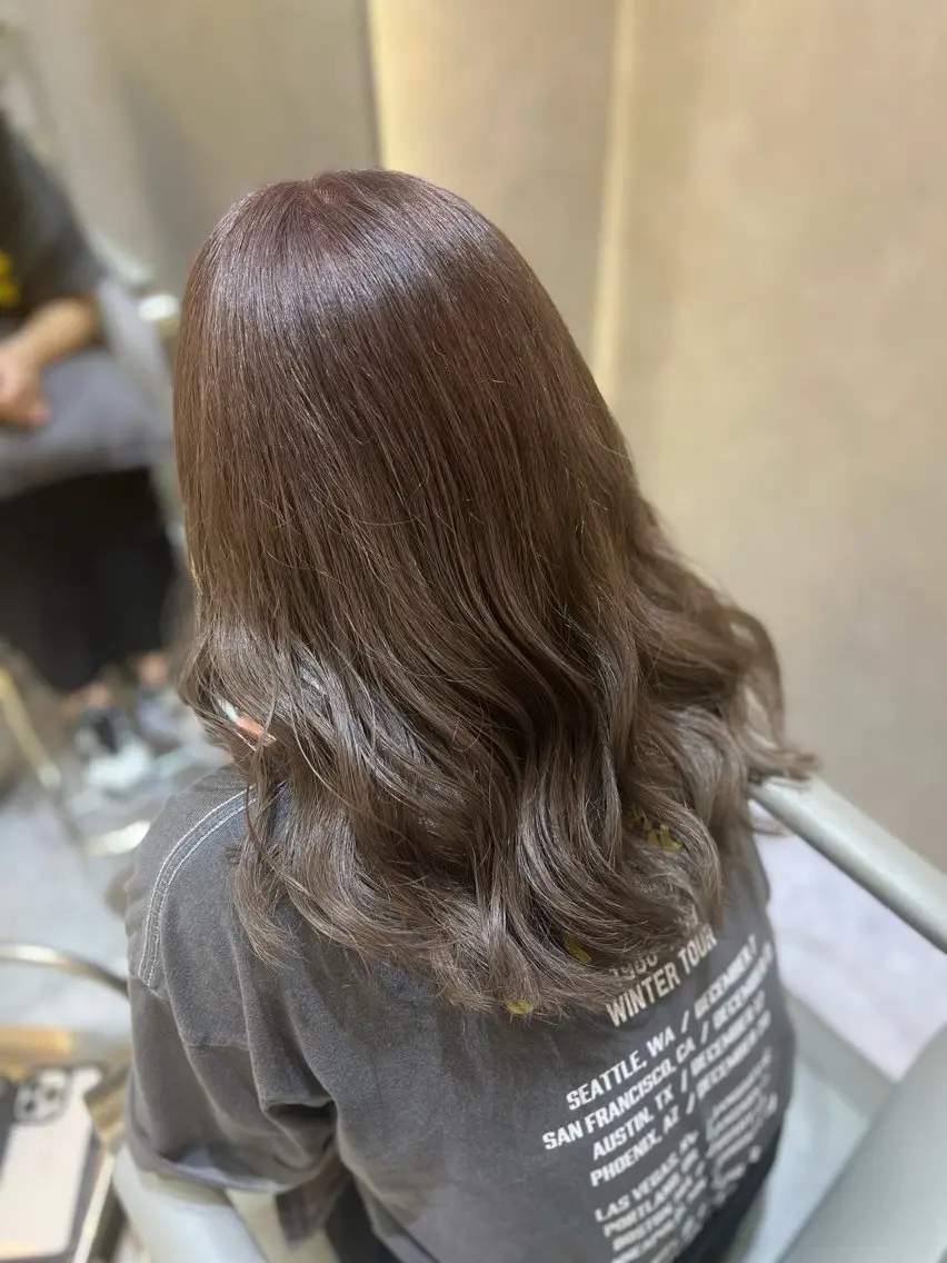 セミロング カラー ベージュカラー シルバー シルバーベージュ KANA🌿透明感/ レイヤーcut🌿のヘアスタイル