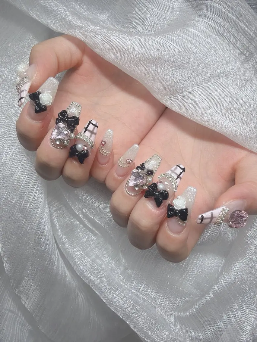 ネイル ハンドネイル Lee Nailsのネイルデザイン