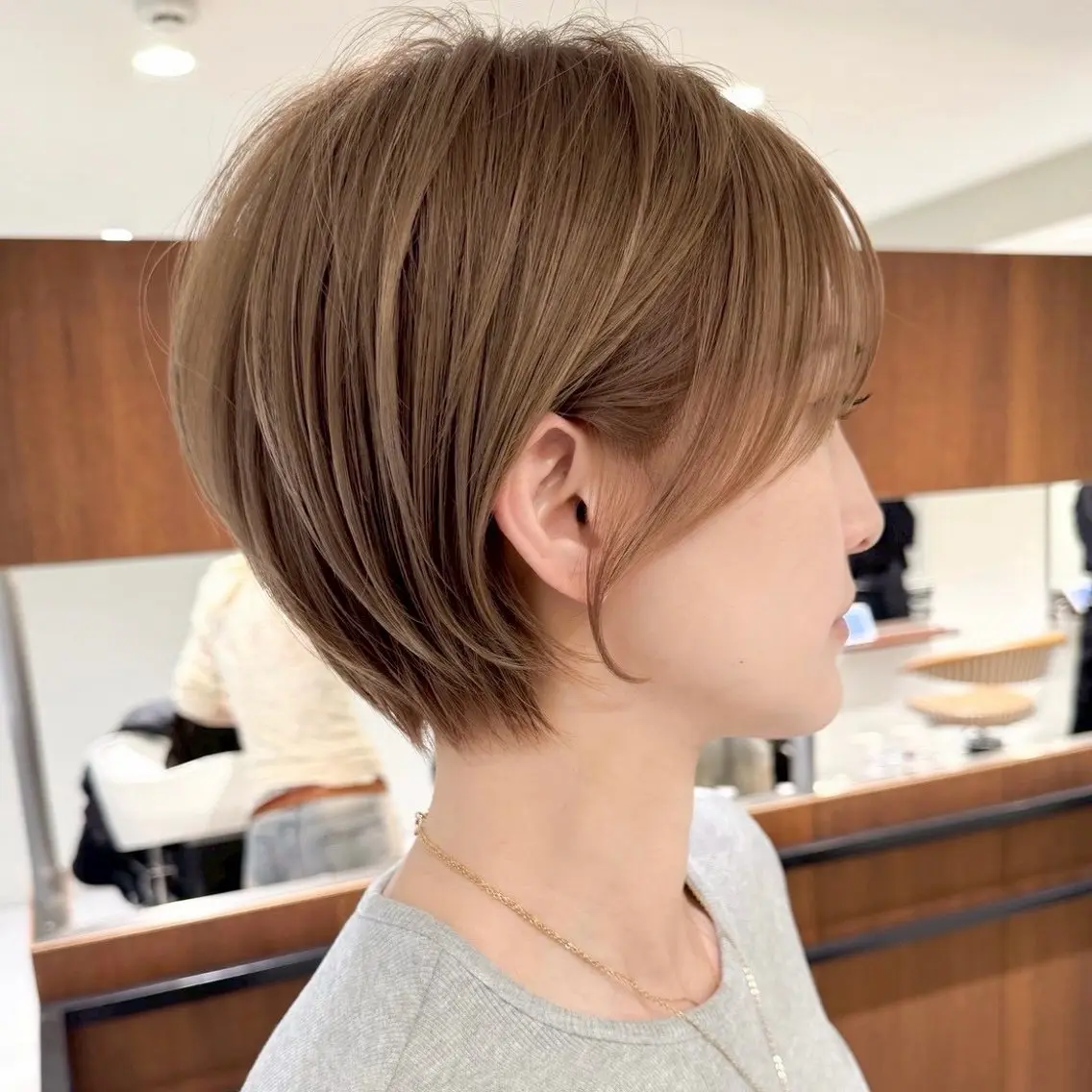 ショート カラー 内大久保 列夏のヘアスタイル