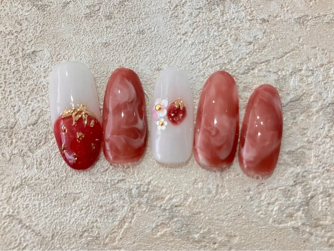 ネイル ハンドネイル Noa新越谷 Makikoのネイルデザイン