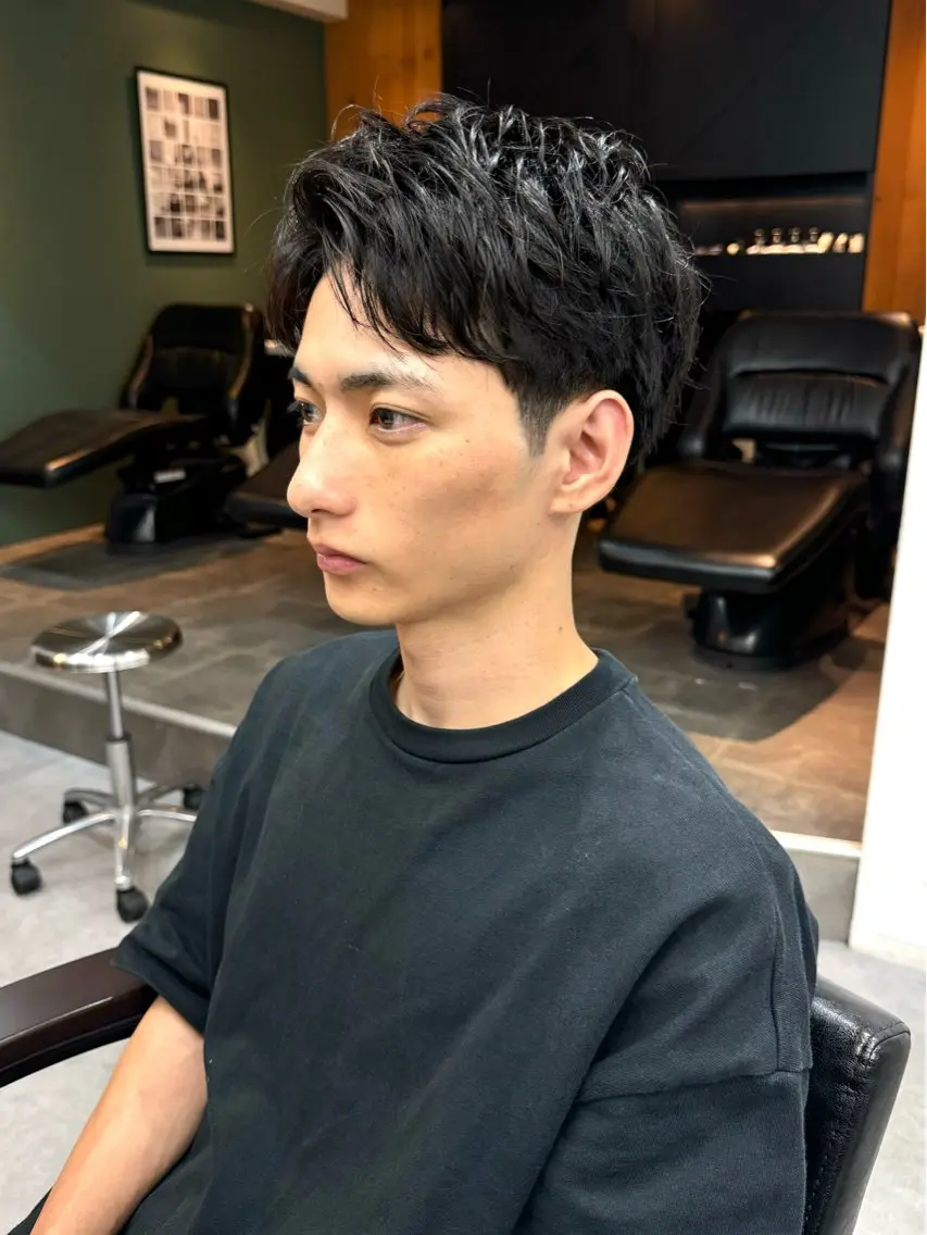 メンズ センターパート メンズショート スパイキーショート カット トリートメント シャドウパーマ/ 波巻パーマYu-Kiのヘアスタイル