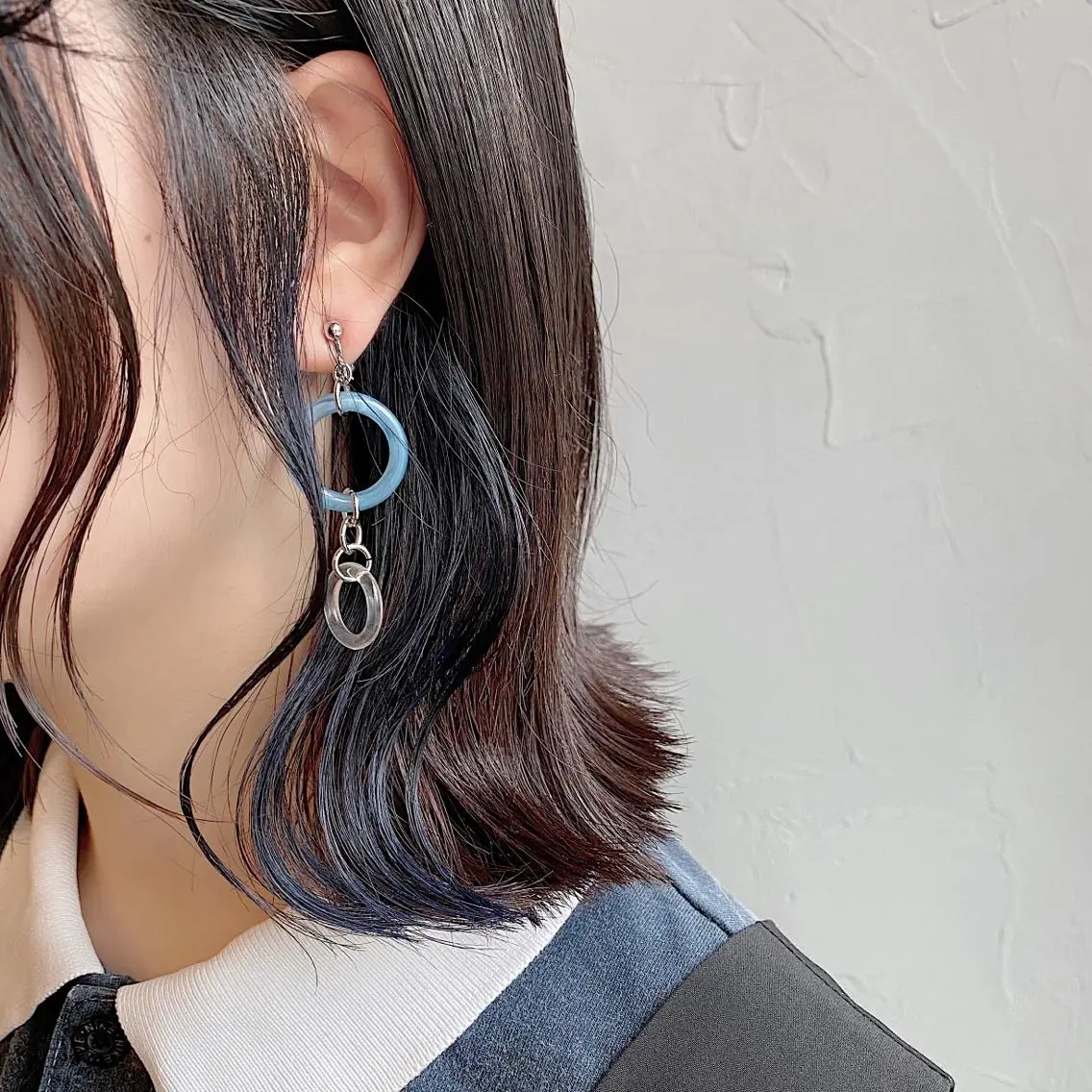 ミディアム カラー ブリーチ ブルーカラー インナーカラー ネイビーカラー 山口 浩之のヘアスタイル