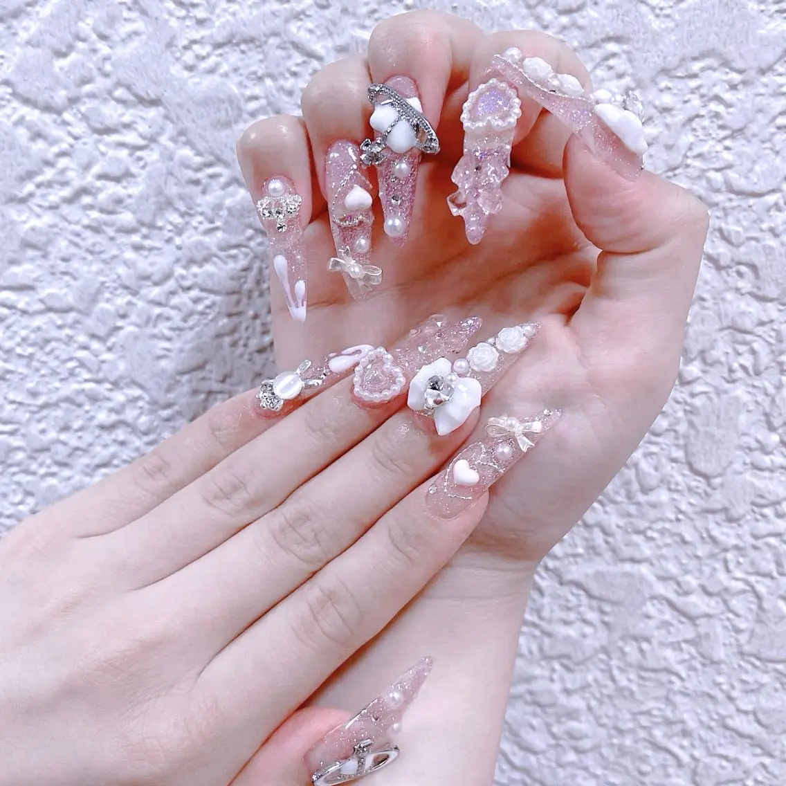 ネイル 成人式 ロングネイル マグネットネイル 大理石ネイル(マーブル) リボン ハンドネイル MoMoA Nail ネイル長さ出し専門店のネイルデザイン