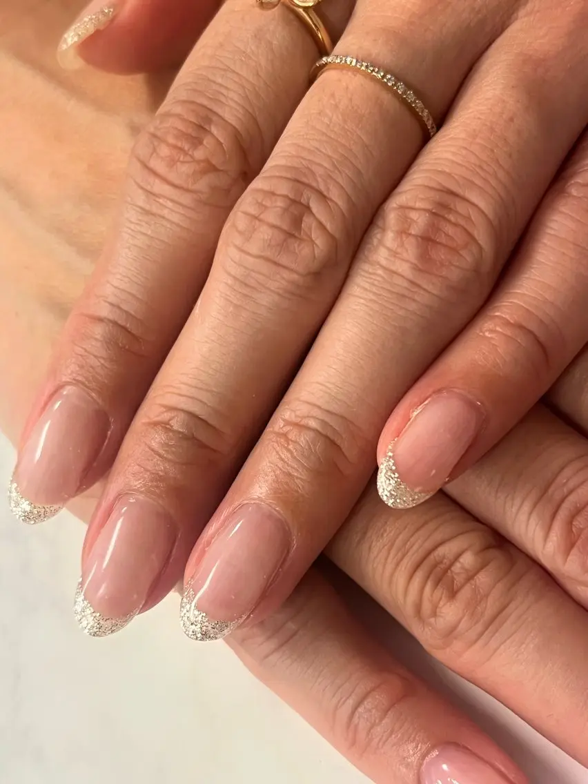 ネイル フレンチネイル ラメ(グリッター) anela 仁香のネイルデザイン