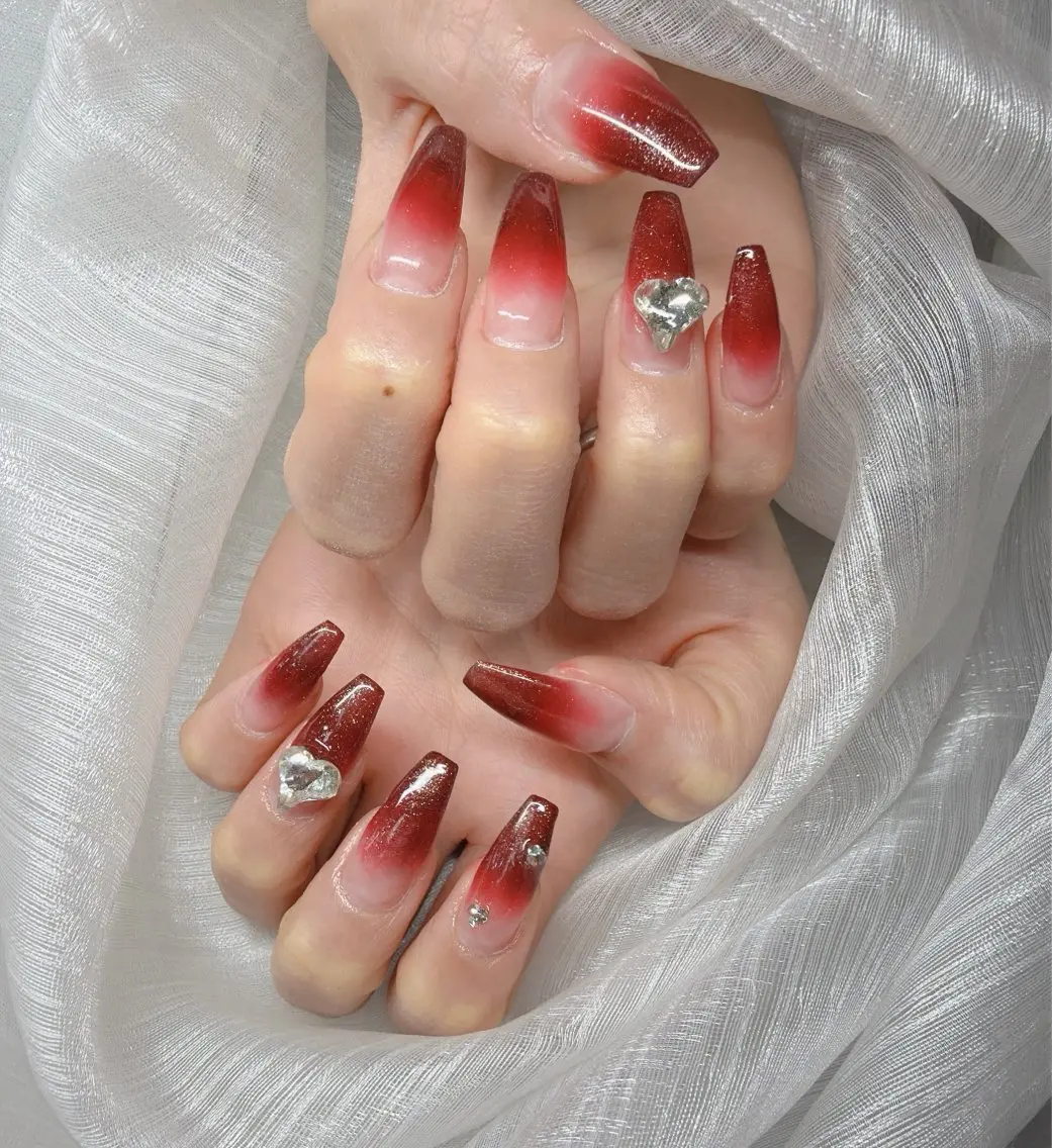 ネイル 長さ出し グラデーション 卒業式 キラキラネイル マグネットネイル ハンドネイル Lee Nailsのネイルデザイン