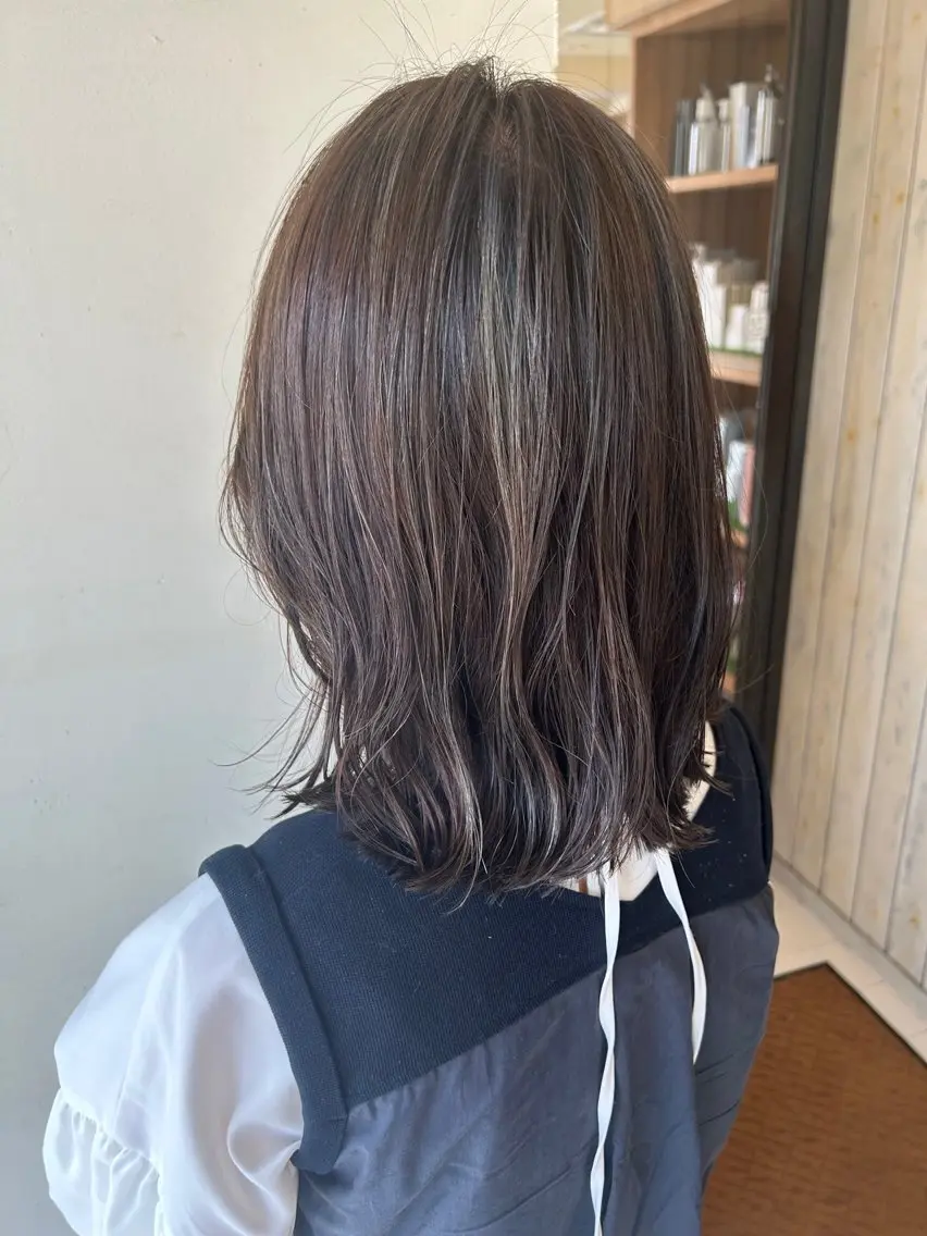ミディアム ヘアカラー トリートメント 高津 千慧のヘアスタイル