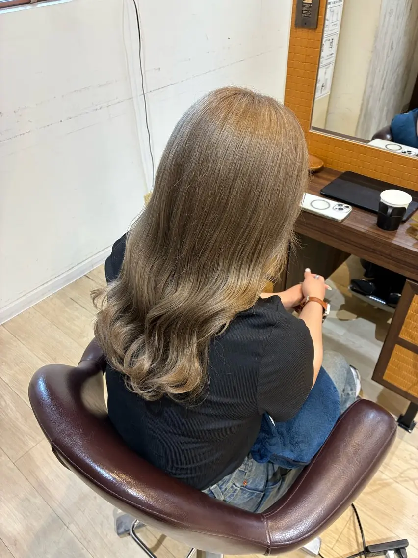 セミロング ヘアカラー トリートメント Orque kazuneのヘアスタイル