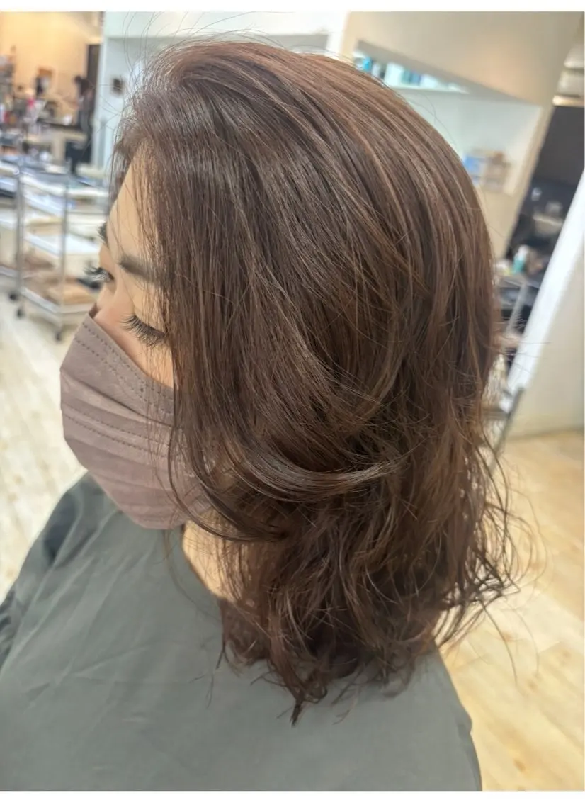 セミロング 片岡 陽のヘアスタイル