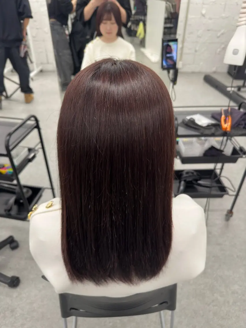 セミロング カラー ヘアアレンジ 🫧モテる💗ダメー ジレスハイトーン🫧のヘアスタイル