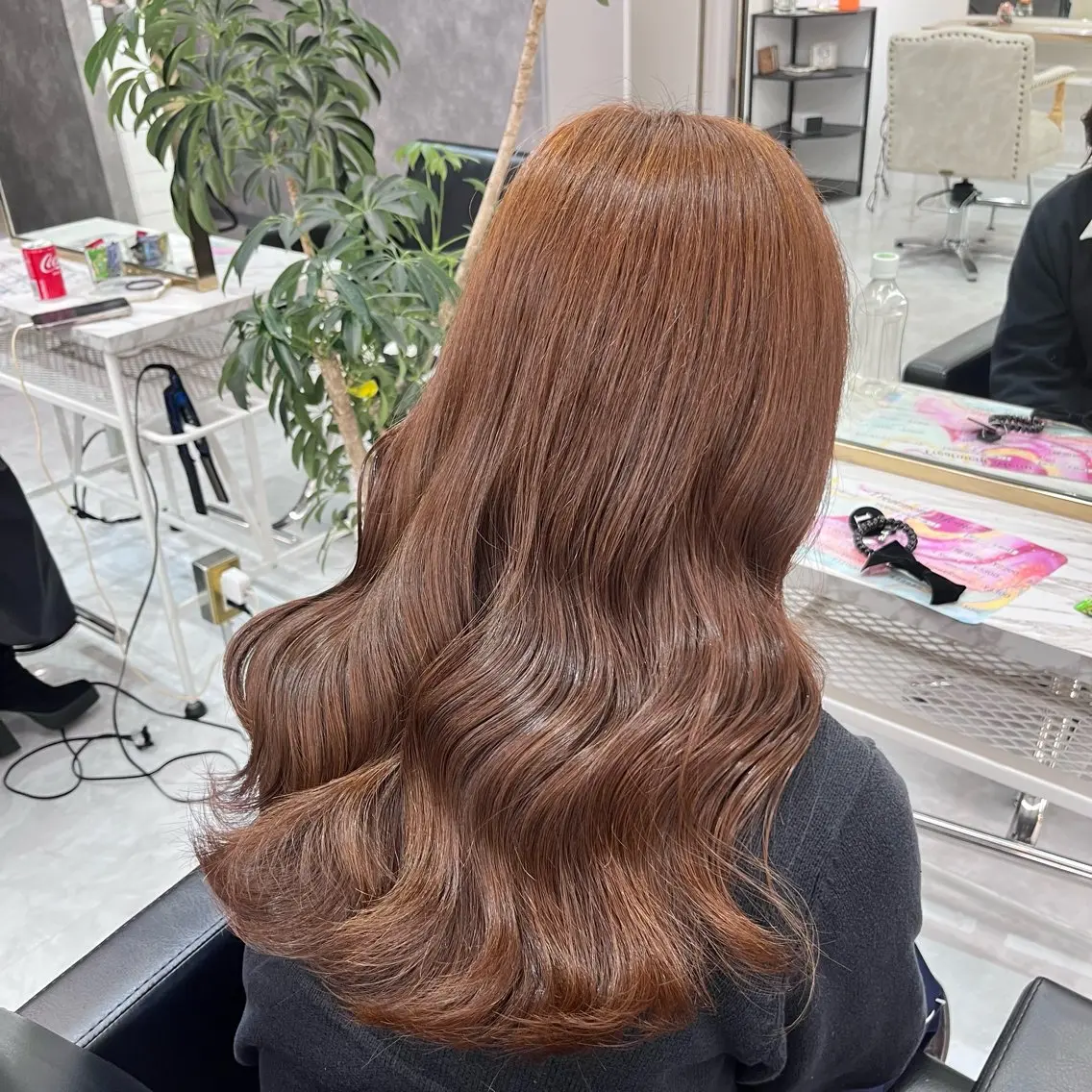 ロング ロング ヘアカラー トリートメント 💎艶々ハイトーン MOE💍🤍のヘアスタイル