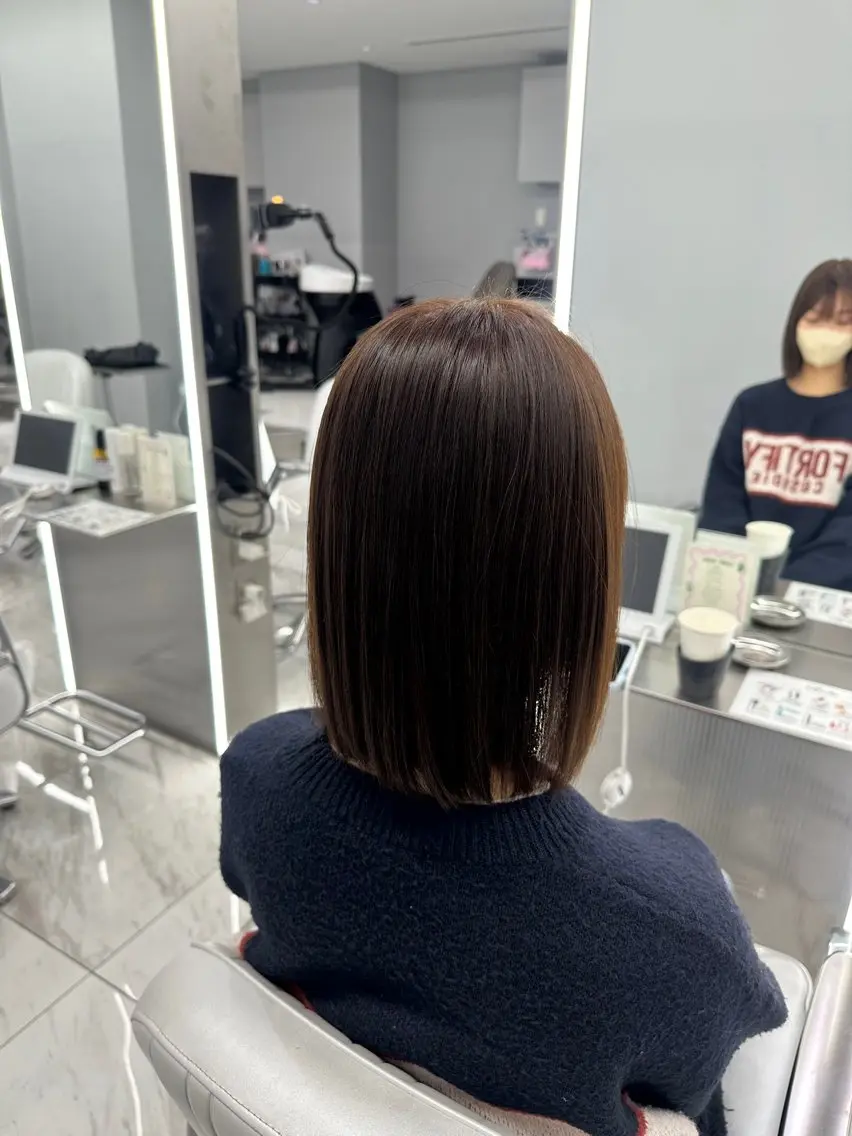 ショート ヘアカラー ハイトーン✖️ 縮毛矯正シュンペイのヘアスタイル
