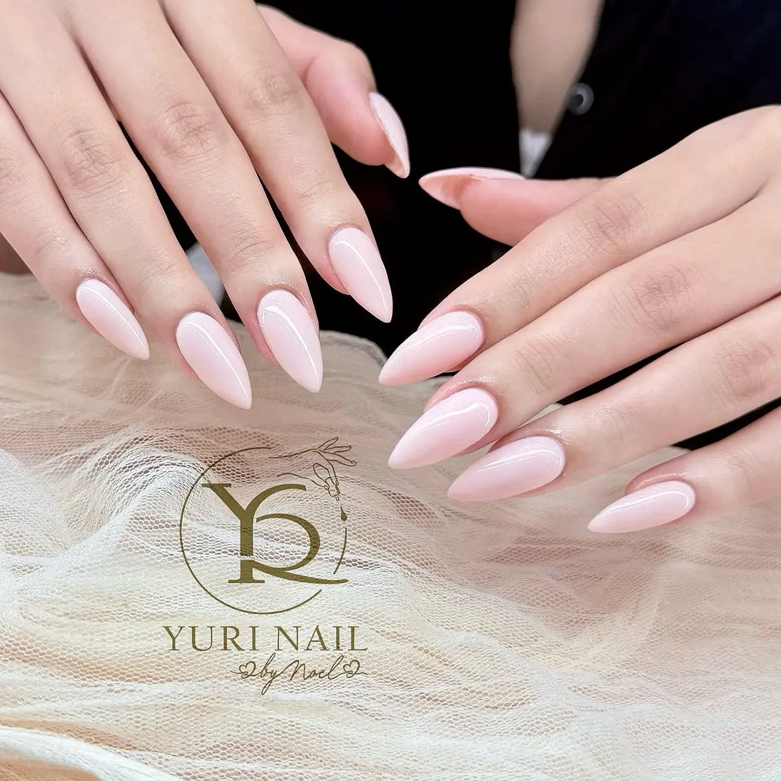 ネイル ハンドネイル フットネイル ハンドケア YURI Nail NARITAのネイルデザイン