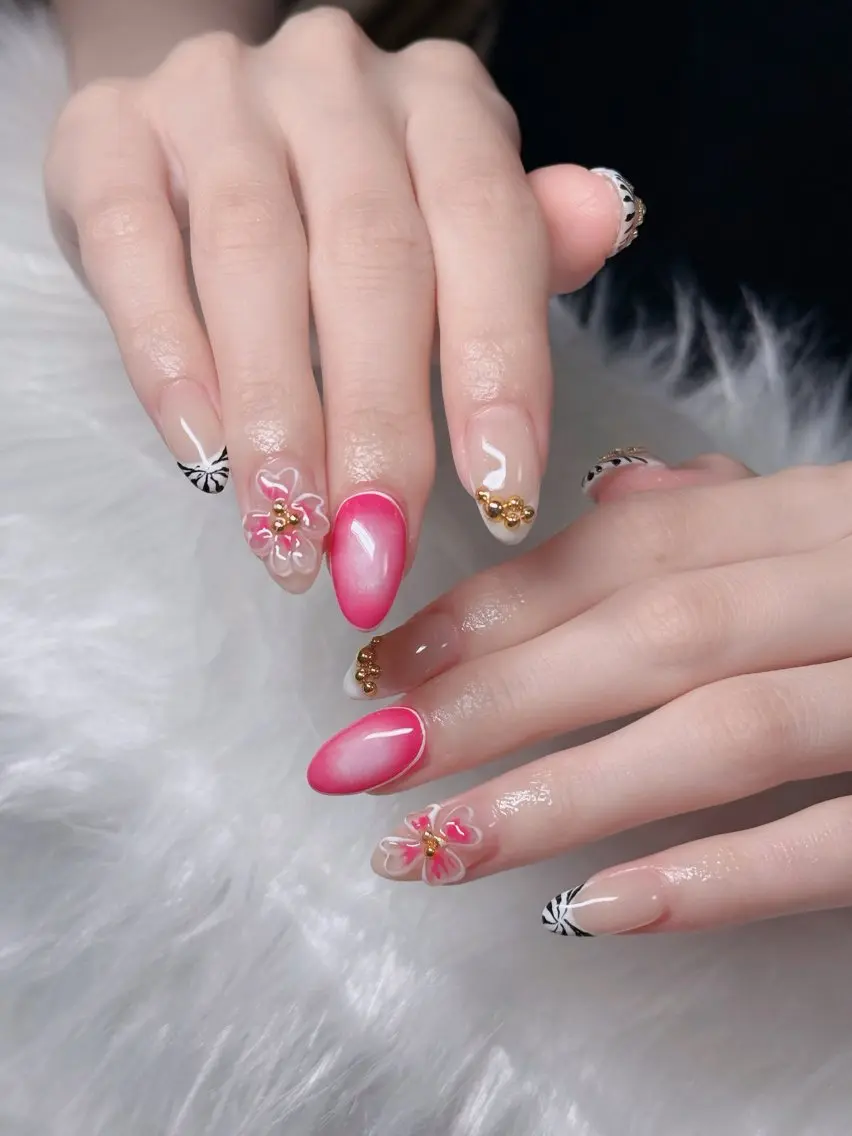 ネイル フレンチネイル ジェルネイル ガラスフレンチ ハロウィン ハート ハンドネイル H.baby Nail Salonのネイルデザイン