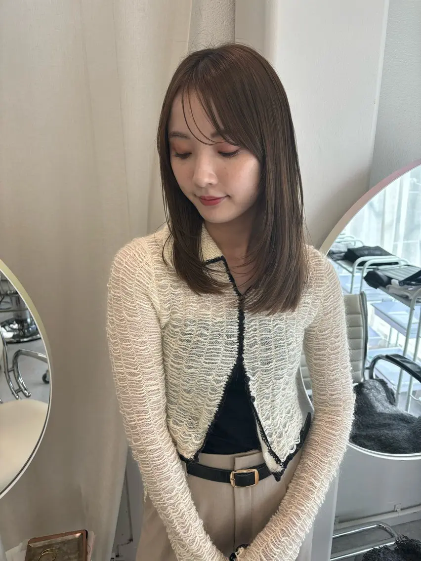 ミディアム カラー レイヤーカット カット ヘアカラー トリートメント レイヤーカット🎀 kanaのヘアスタイル