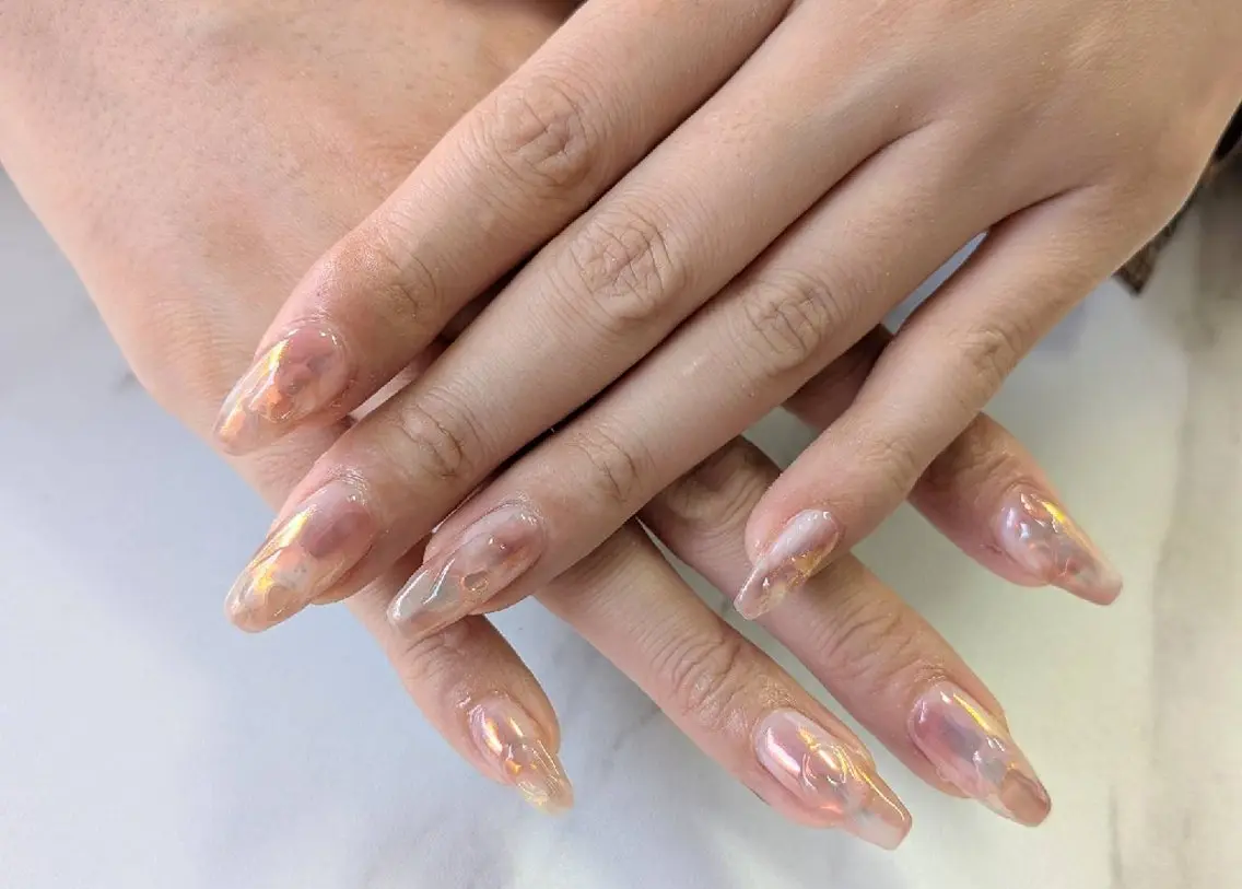 ネイル オーロラネイル 氷ネイル・うるうるネイル ニュアンスネイル バニーラッシュ Nail. HANAのネイルデザイン