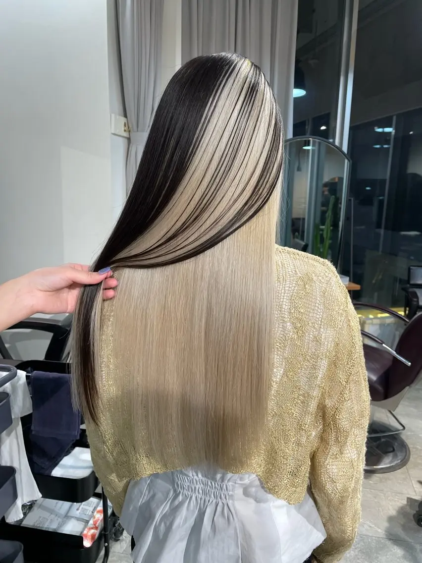 ロング カラー カット ヘアカラー トリートメント ヘアセット 💜ハイトーン💛 マジカルかいちゃんのヘアスタイル