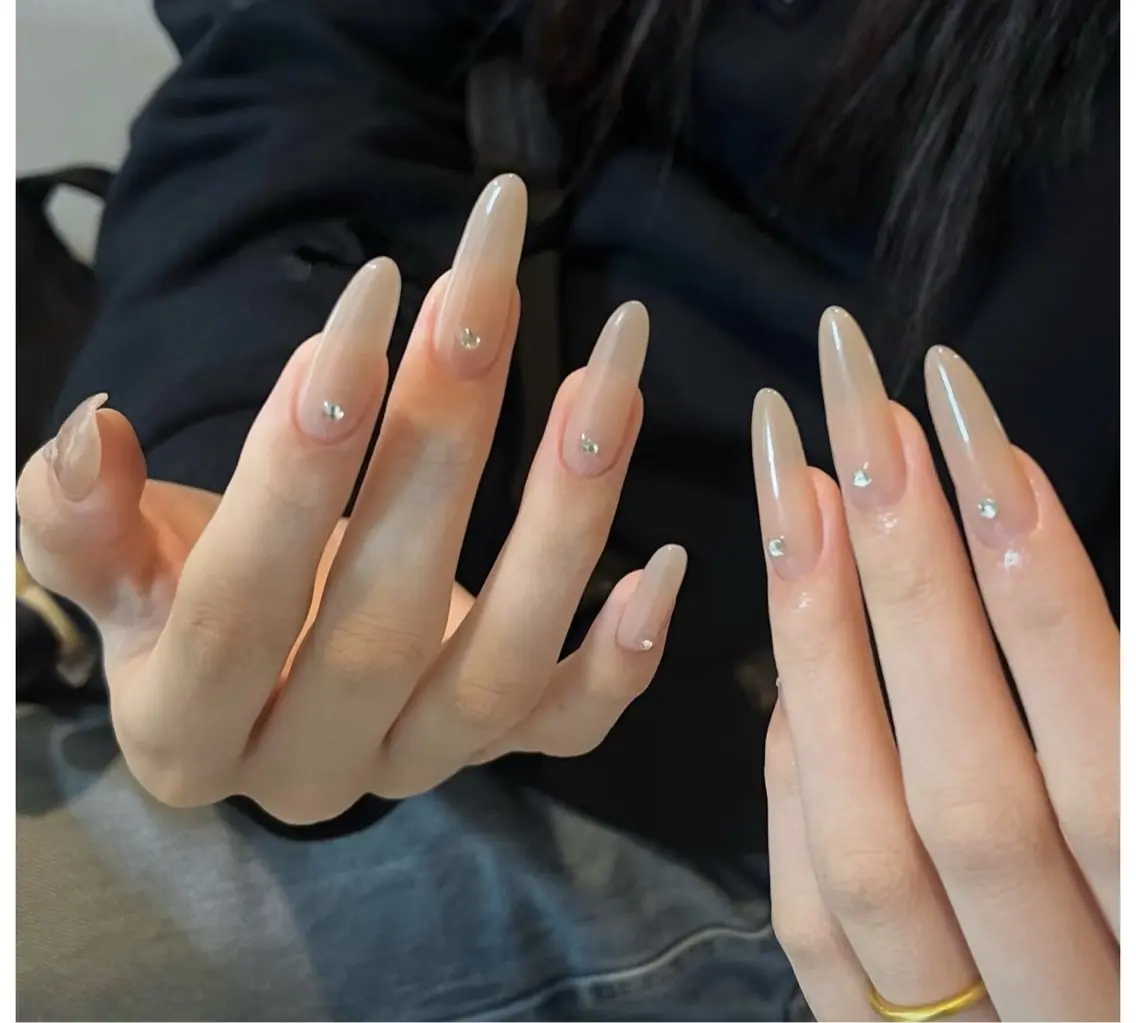 ネイル アートネイル オーロラネイル チークネイル フレンチネイル ガラスフレンチ 🎀🎀YooLi Nail Salonのネイルデザイン