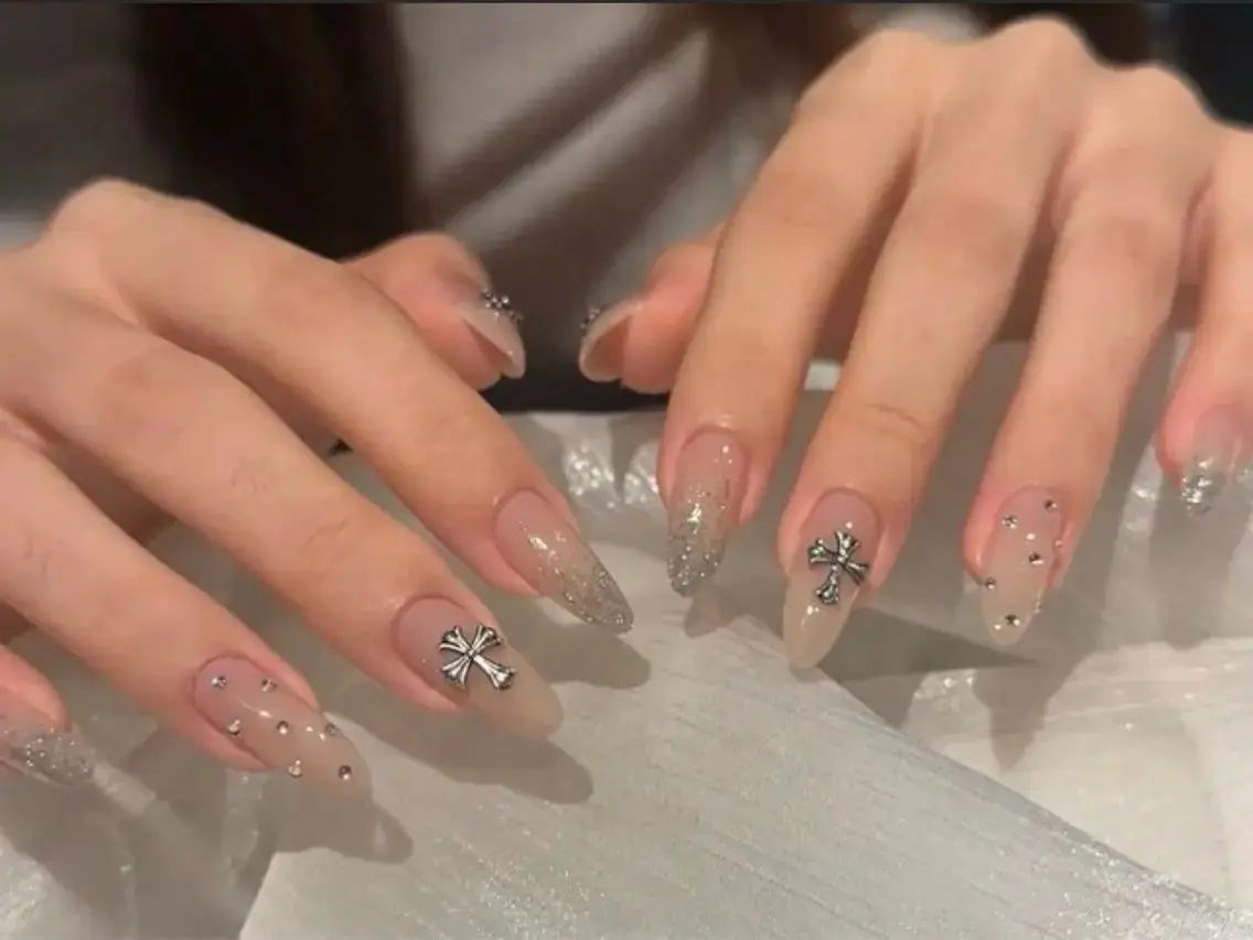 ネイル モアglam ネイルのネイルデザイン