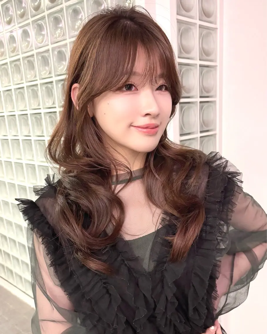 セミロング レイヤーカット ワンホンヘア カット ヘアカラー トリートメント 表参道レイヤーカット 髪質改善山岸季生のヘアスタイル