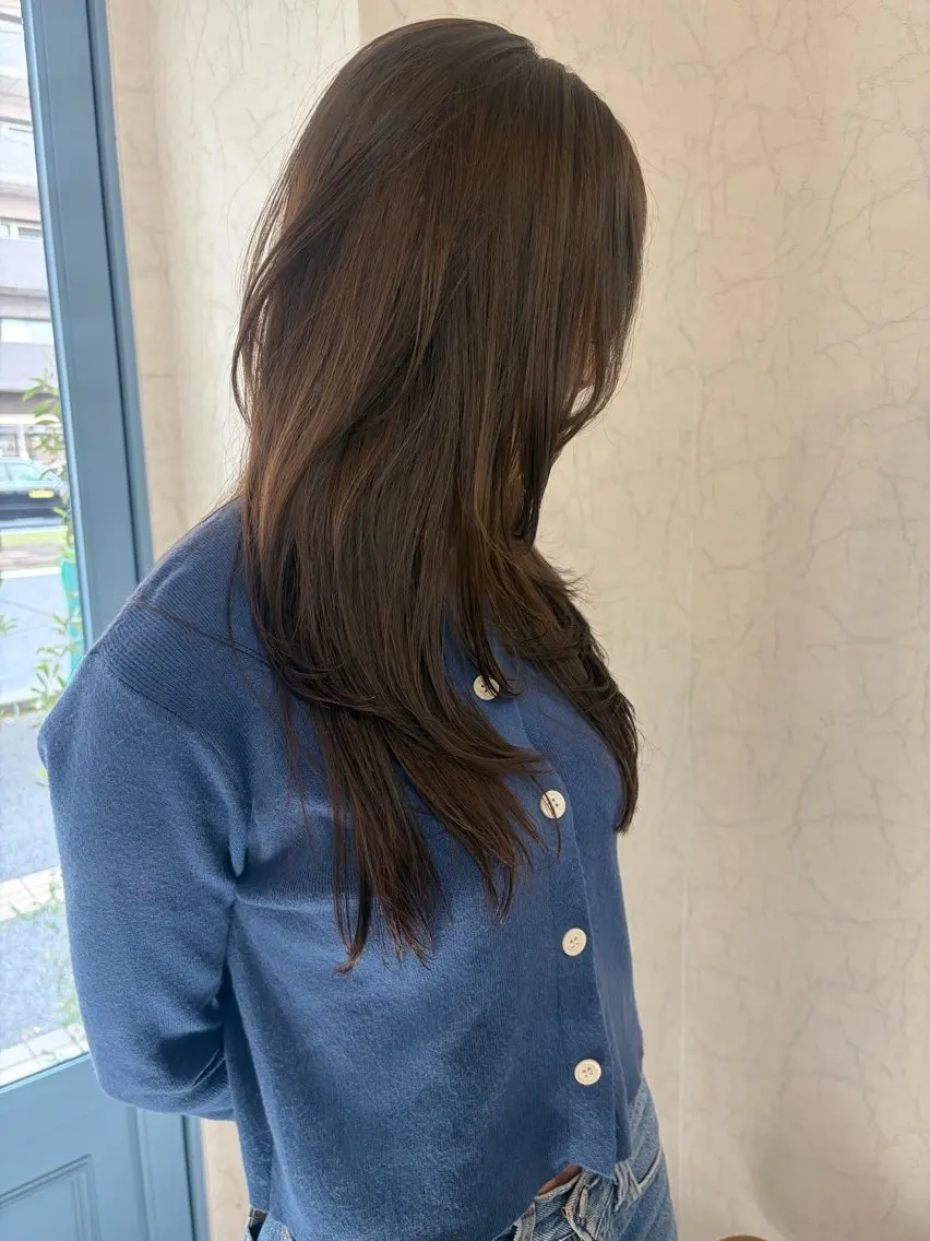 セミロング カラー レイヤーカット カット ヘアカラー トリートメント niko RINKAのヘアスタイル