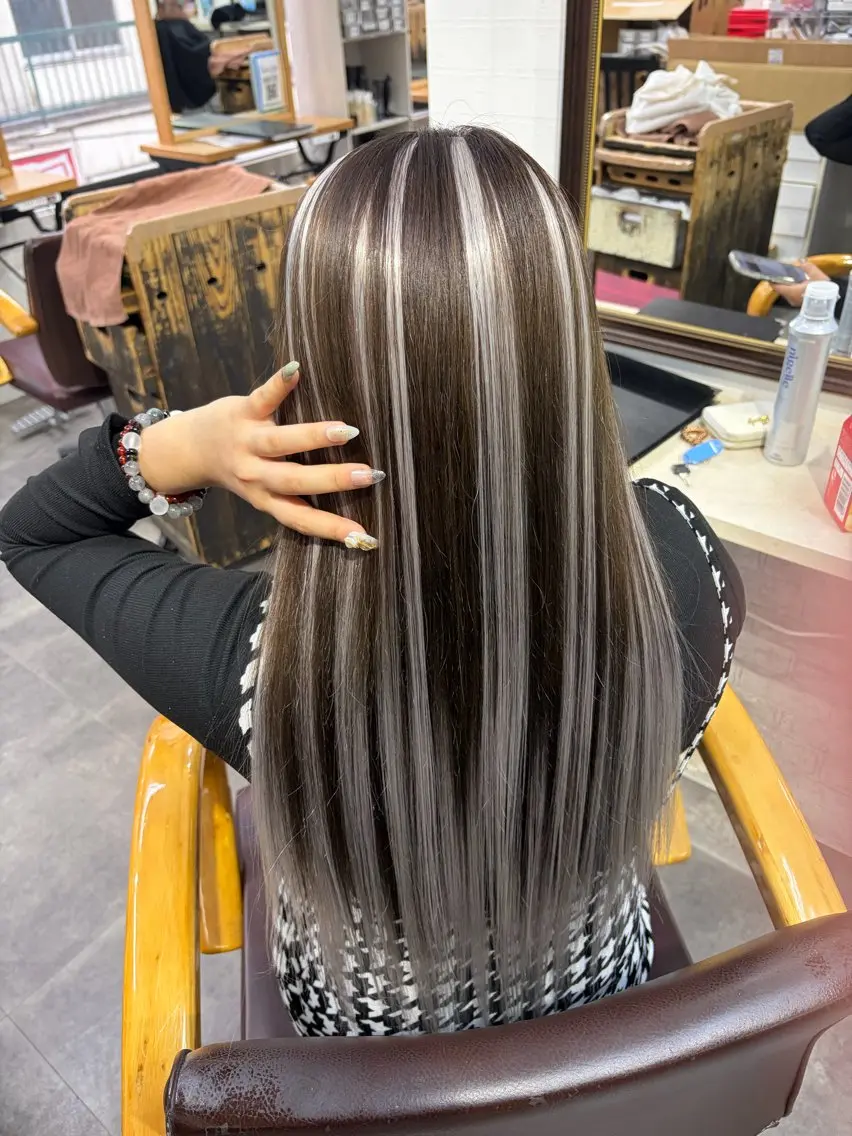 ロング ヘアカラー エクステ ⭐️U-topia ⭐️和泉田　りさ⭐️のヘアスタイル