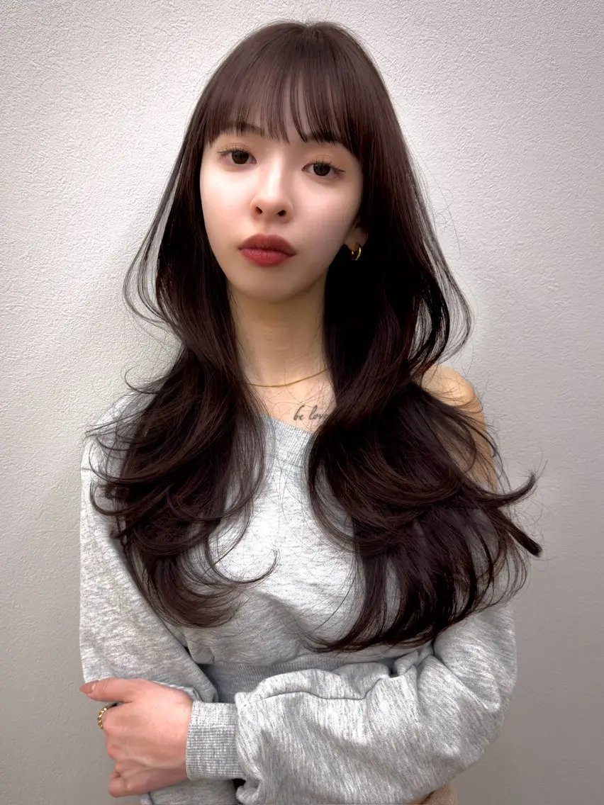 ロング パーマ ロングレイヤー チョコレートブラウン レイヤーカット ロング カット パーマ トリートメント ✨コテ巻き風パーマ ✨川合佑哉のヘアスタイル