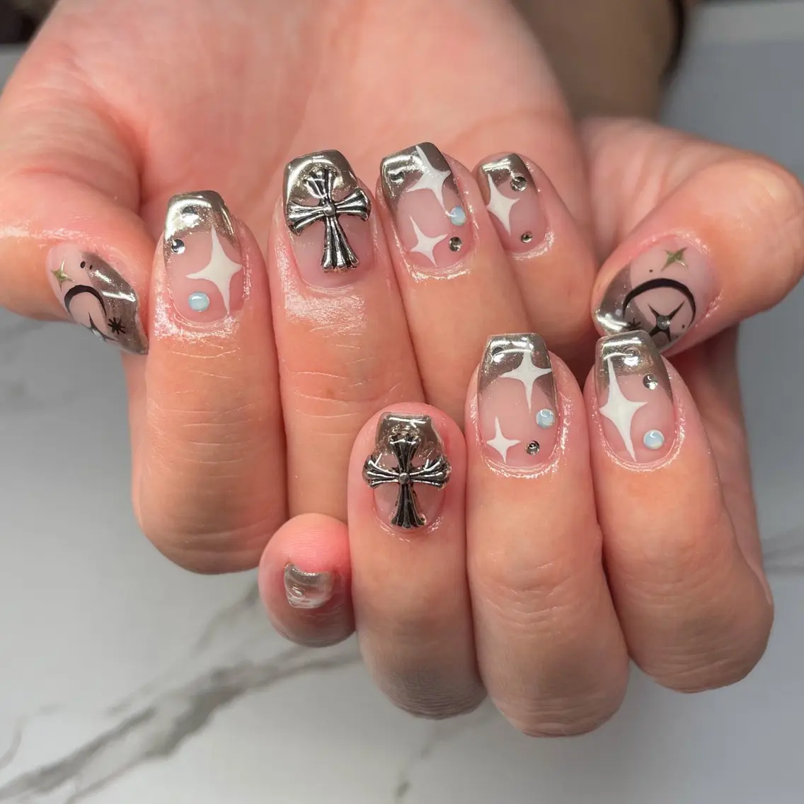 ネイル アートネイル フットネイル ジェルネイル ロングネイル マグネットネイル Nail Salon AMICALのネイルデザイン