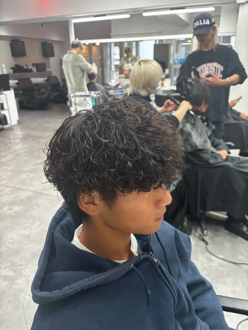 パーマ メンズ カット パーマ メンズ特化✨️ 韓国風パーマ🔥一八のヘアスタイル