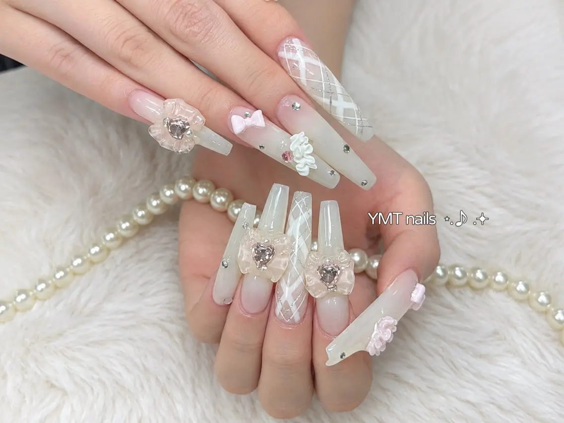 ネイル ハンドネイル mochi nailsのネイルデザイン