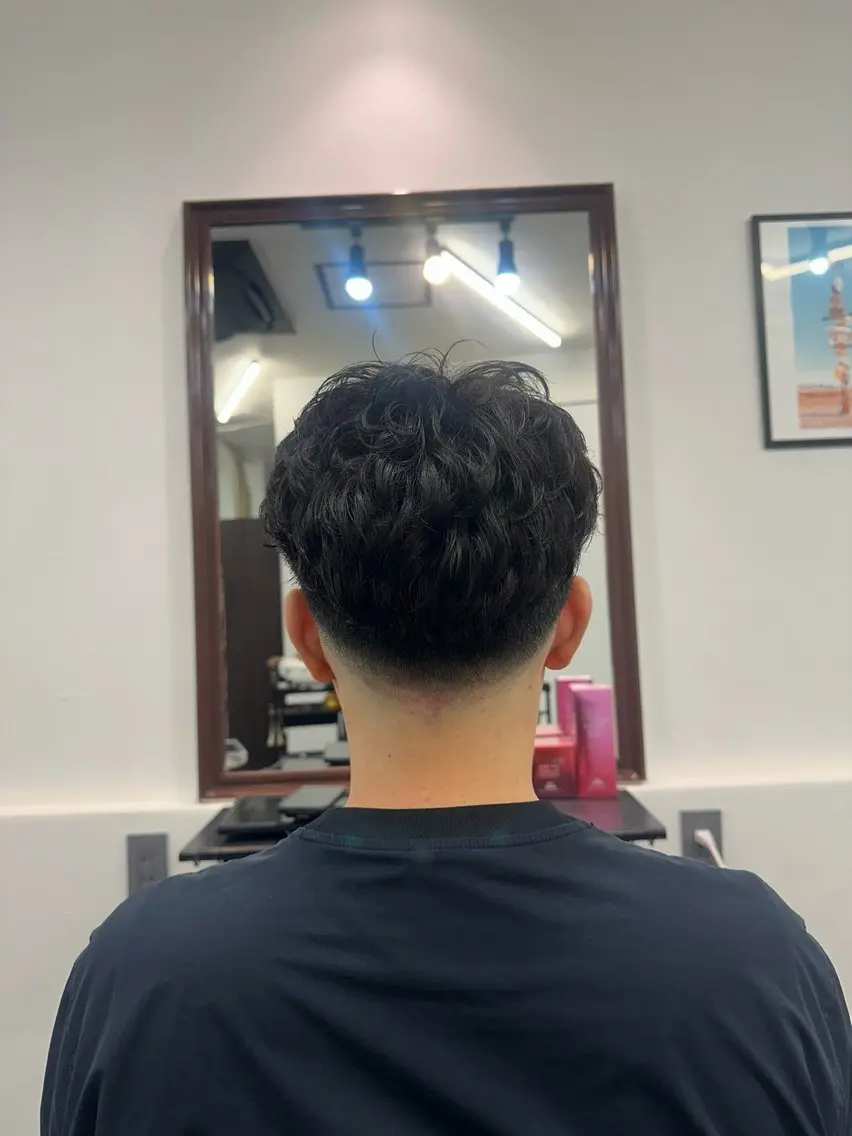 パーマ メンズ フェードカット メンズパーマ MOMO 💕💕のヘアスタイル