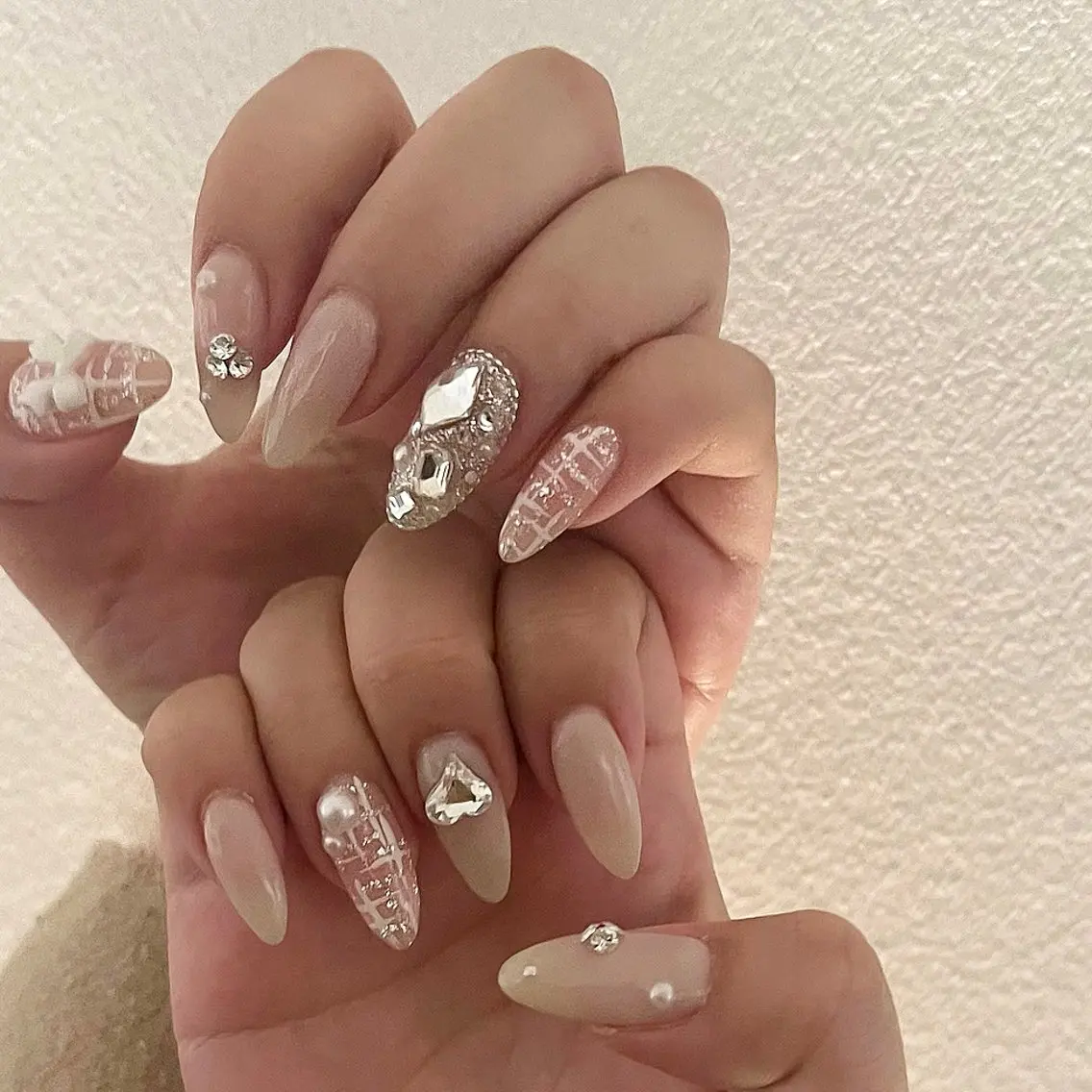 ネイル ガーリー ハンドネイル Bianca川越西口 KITAZAKI🫧のネイルデザイン