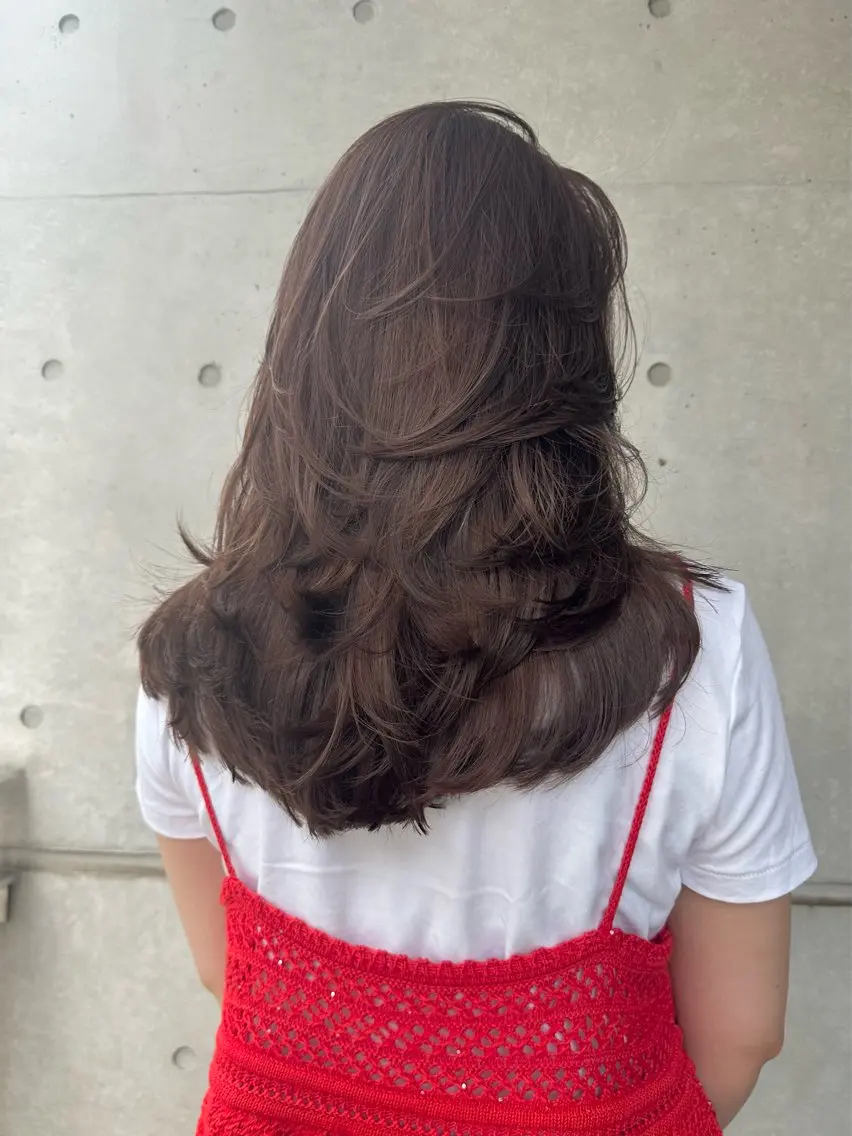 セミロング カラー ベージュカラー レイヤーカット カット ヘアカラー トリートメント 上品な大人レイヤー 🍀渋谷🍀濱口敬太のヘアスタイル