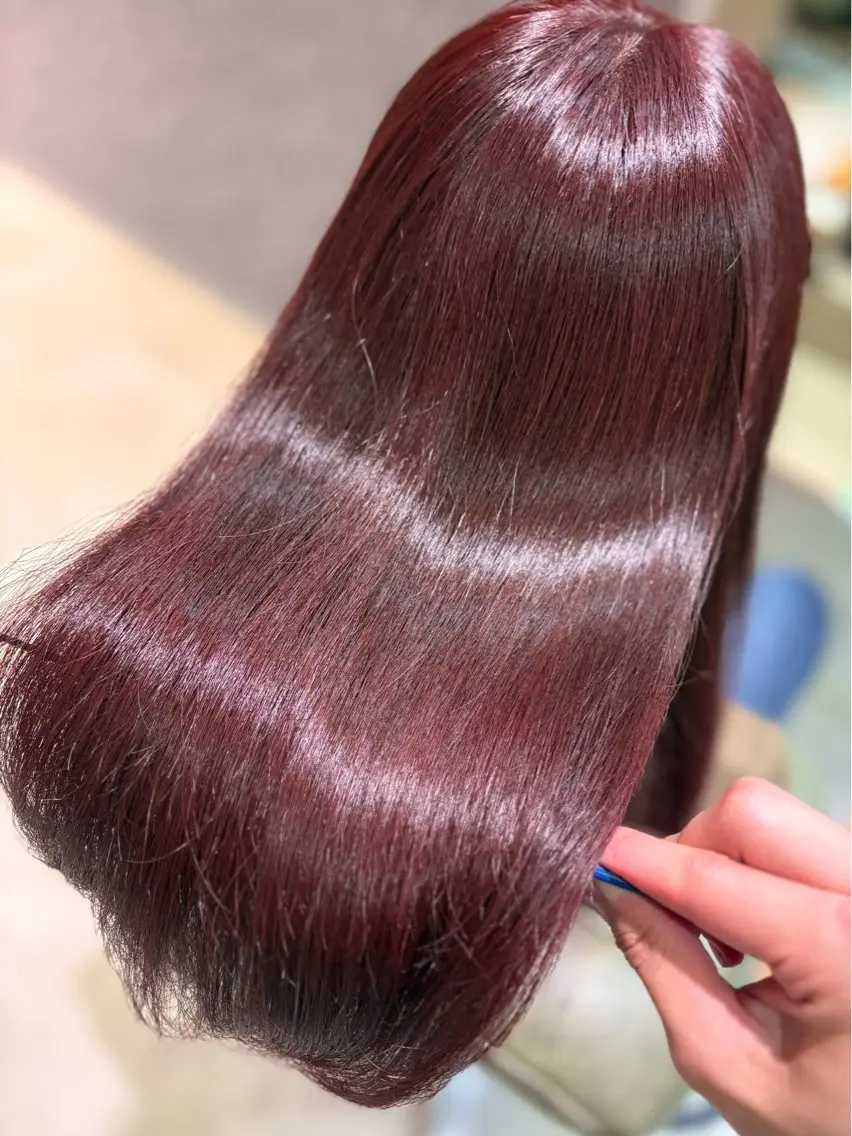 セミロング カラー ボルドーカラー ブラウンカラー レッドカラー 髪質改善 高砂 夢希のヘアスタイル