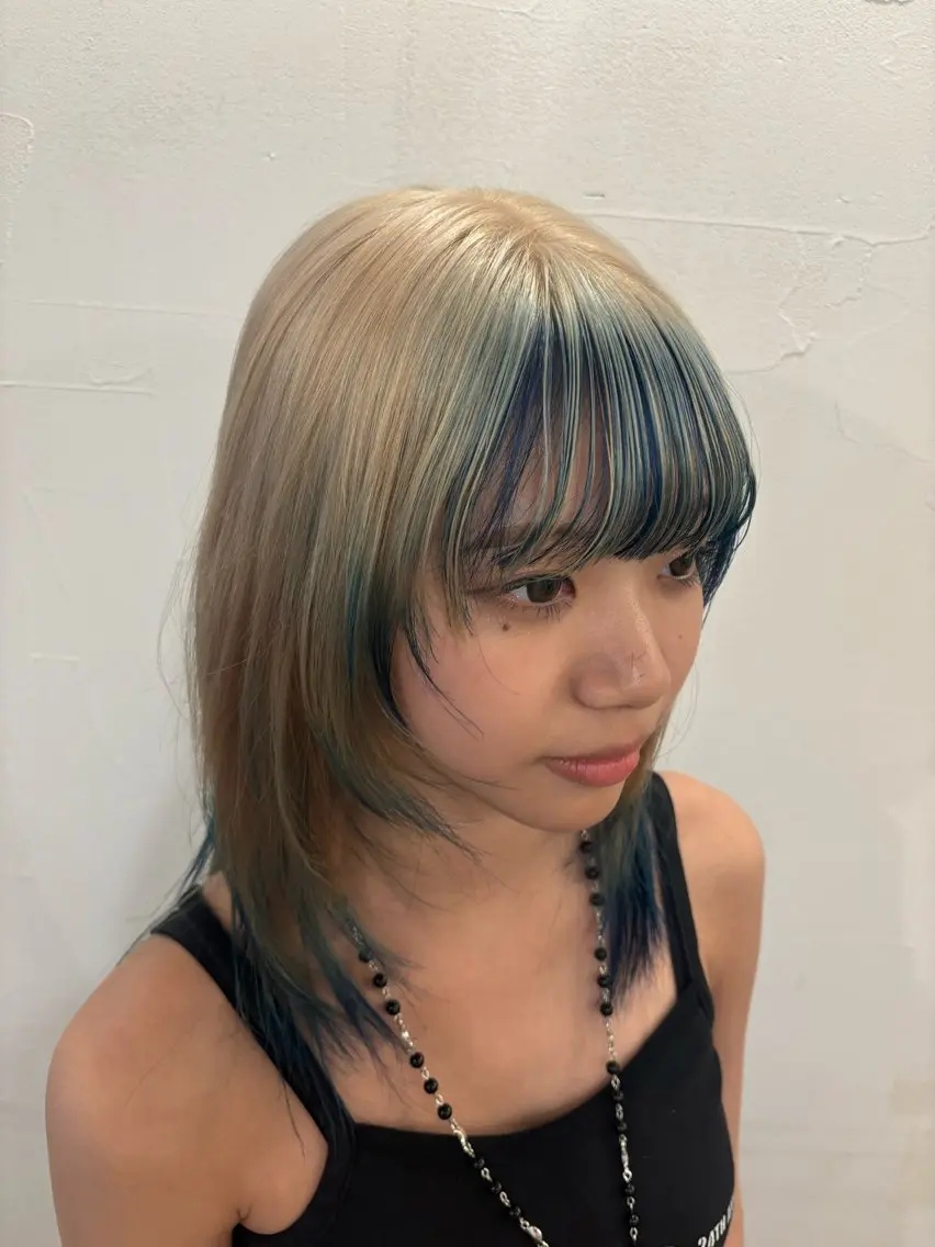 【一番人気💕】【ダメージ95%カットケア剤込🌪️】全体ケアブリーチ➕全体カラー➕カットの写真