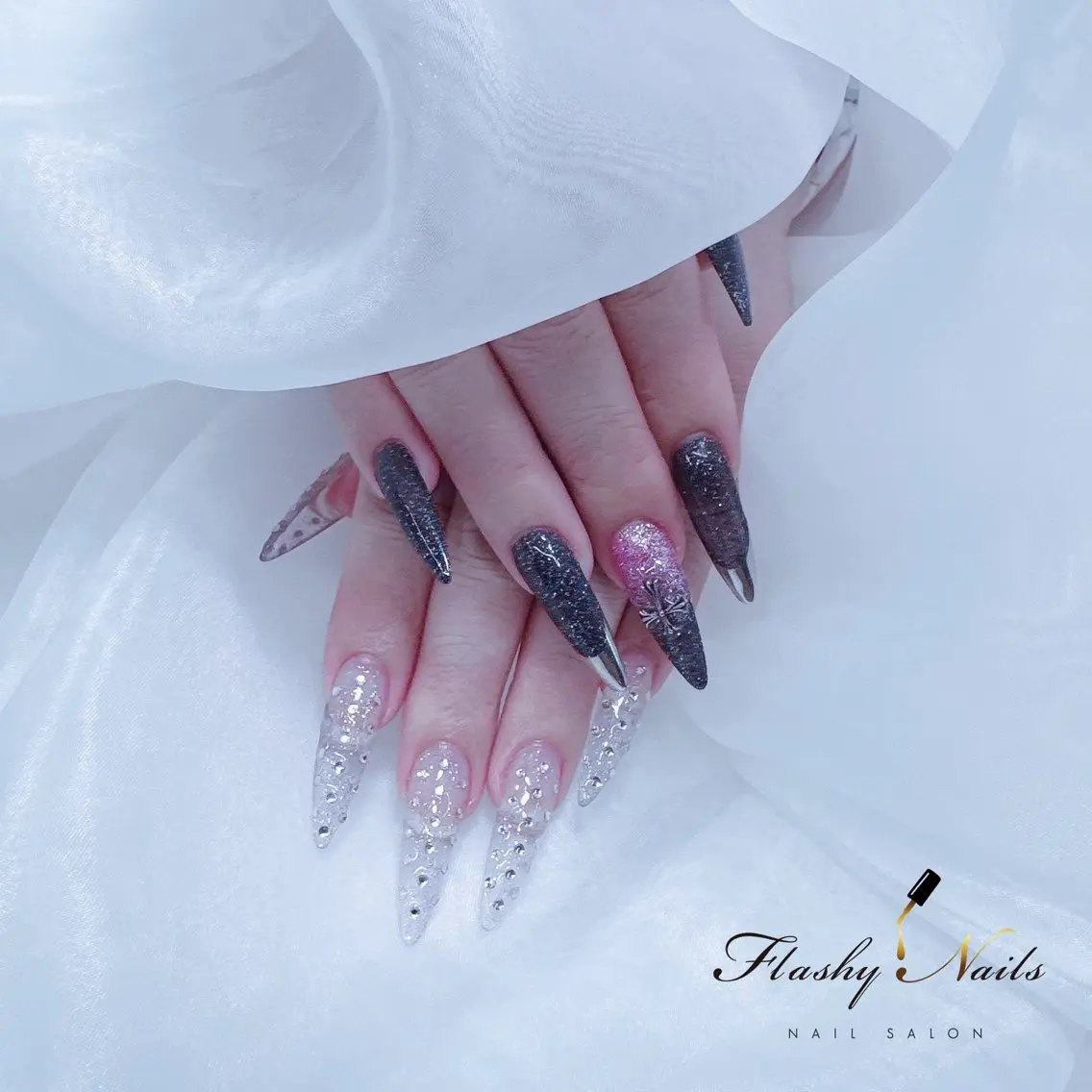 ネイル アートネイル 長さ出し Flashy Nailsのマツエク・マツパデザイン