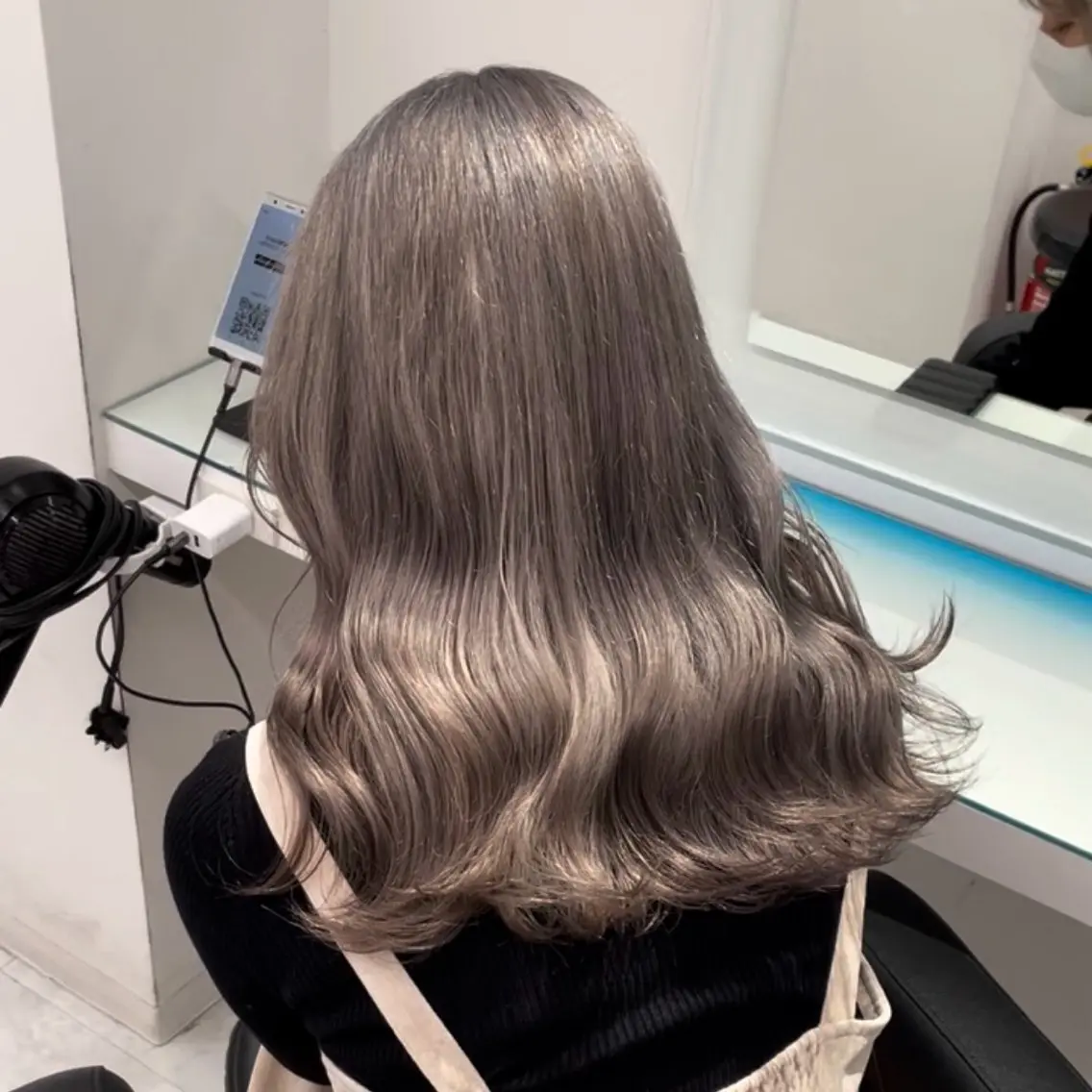 ロング カラー ヘアアレンジ ヘアカラー トリートメント ヘッドスパ ヘアセット ウルフカット×ハイ トーン職人🤍ゆうひのヘアスタイル