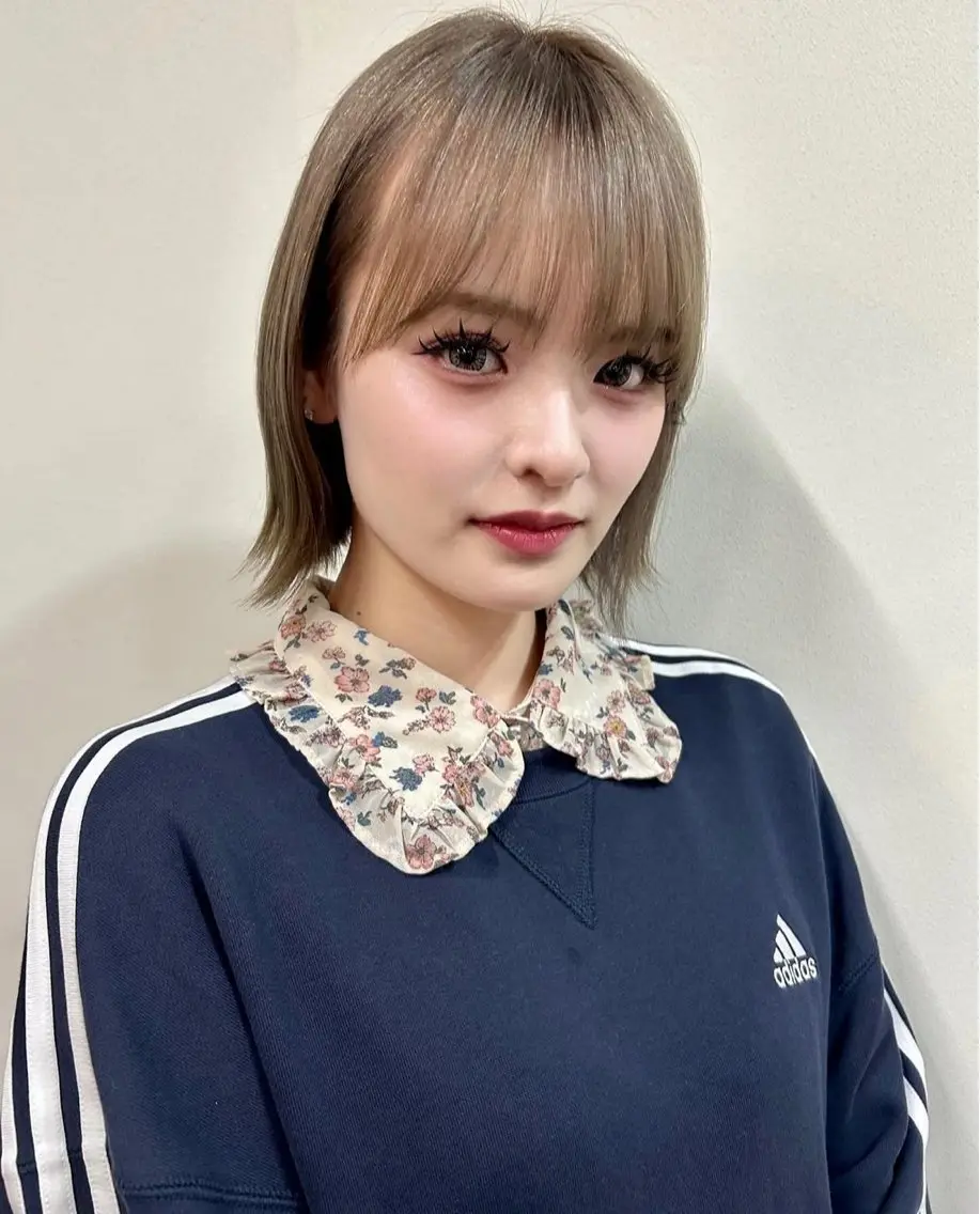 ショート カラー 透明感カラー ヘアカラー peige 西村ひなりのヘアスタイル