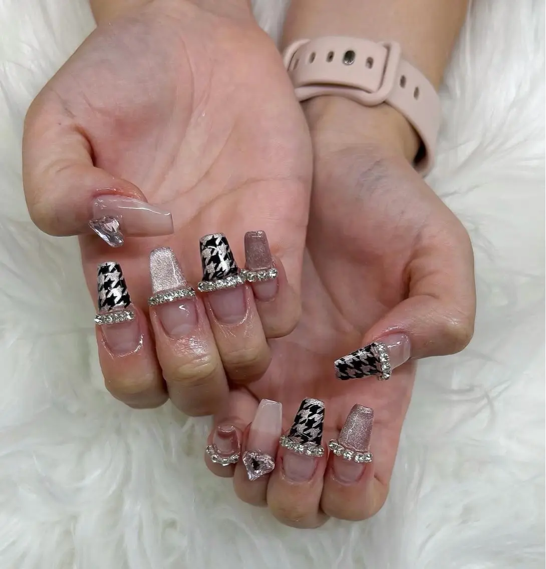 ネイル ハンドネイル Ema Nail HIYORIのネイルデザイン