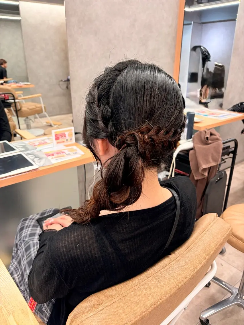 ロング ヘアアレンジ ヘアセット つちだ ゆうひのヘアスタイル
