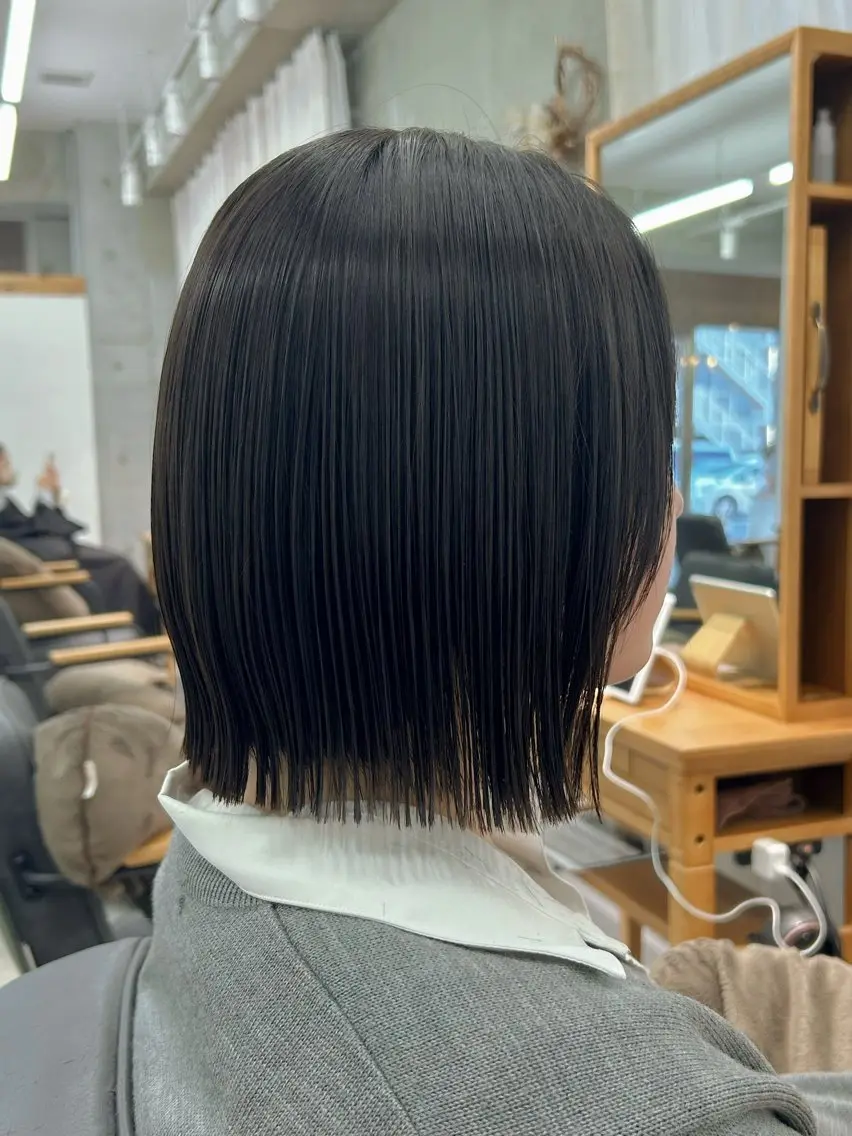 ショート ボブ 関 柚花子のヘアスタイル