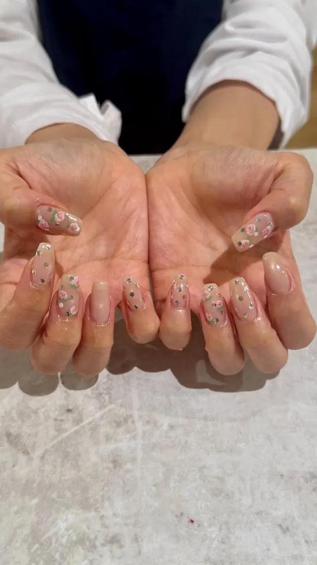 ネイル ハンドネイル CHIERI 🍒のネイルデザイン