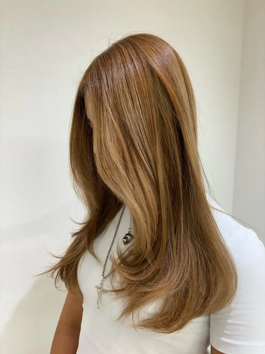 ロング 外国人風カラー ハイライト 髪質改善 レイヤーカット トリートメント カット ヘアカラー トリートメント ニュアンスパーマ/ フェザー/マッシュのヘアスタイル