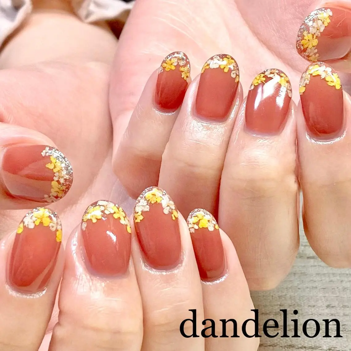 ネイル ハンドネイル ハンドケア dandelion ダンデライオンのネイルデザイン
